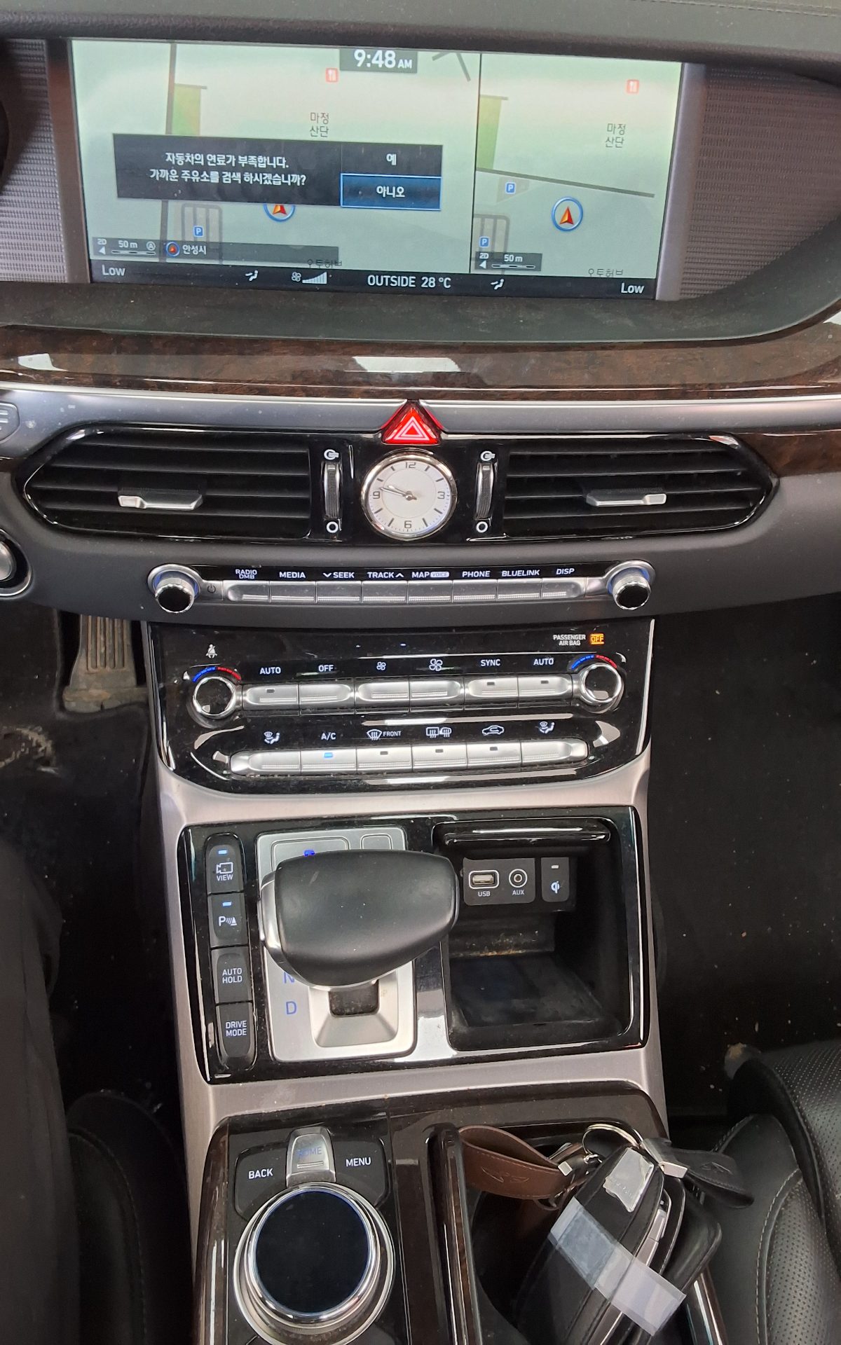 2016 - genesis eq900