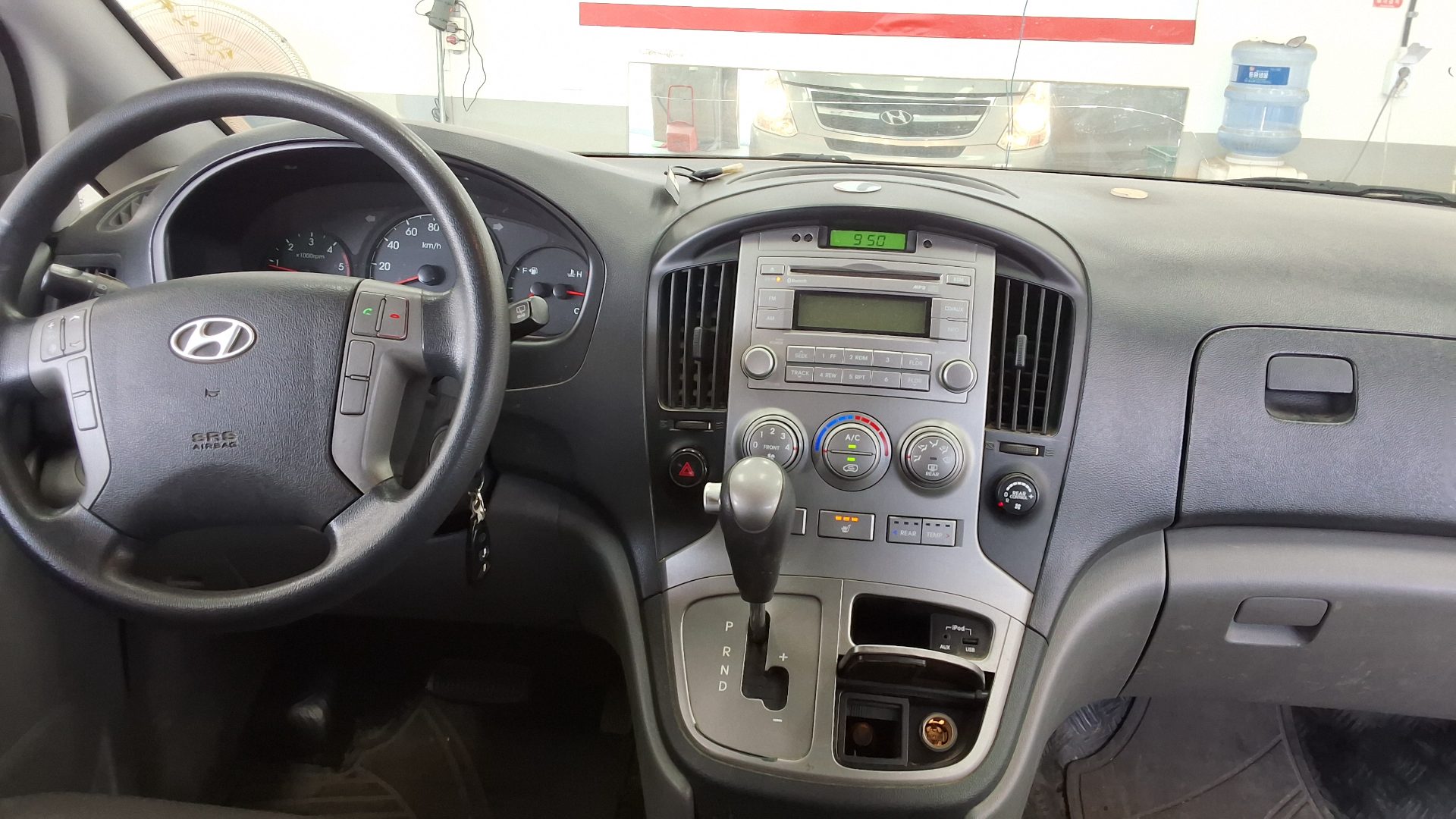 2015 - hyundai grand starex