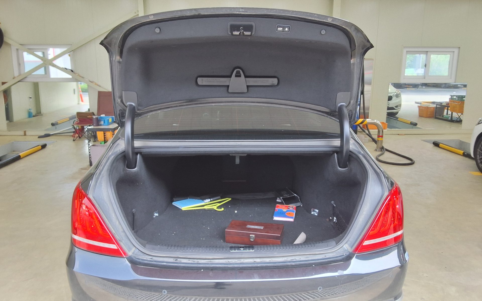 2016 - genesis eq900