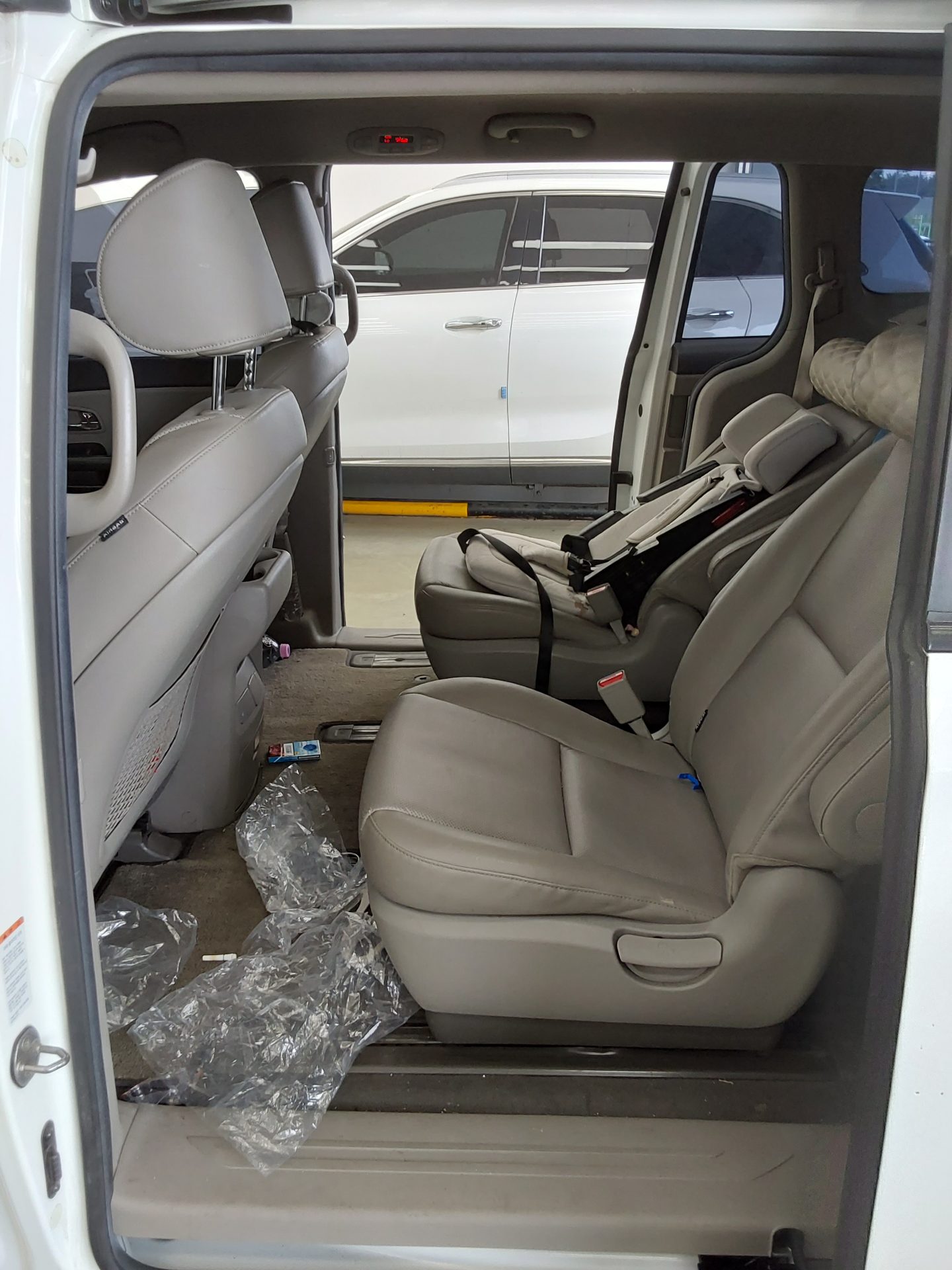 2017 - kia carnival
