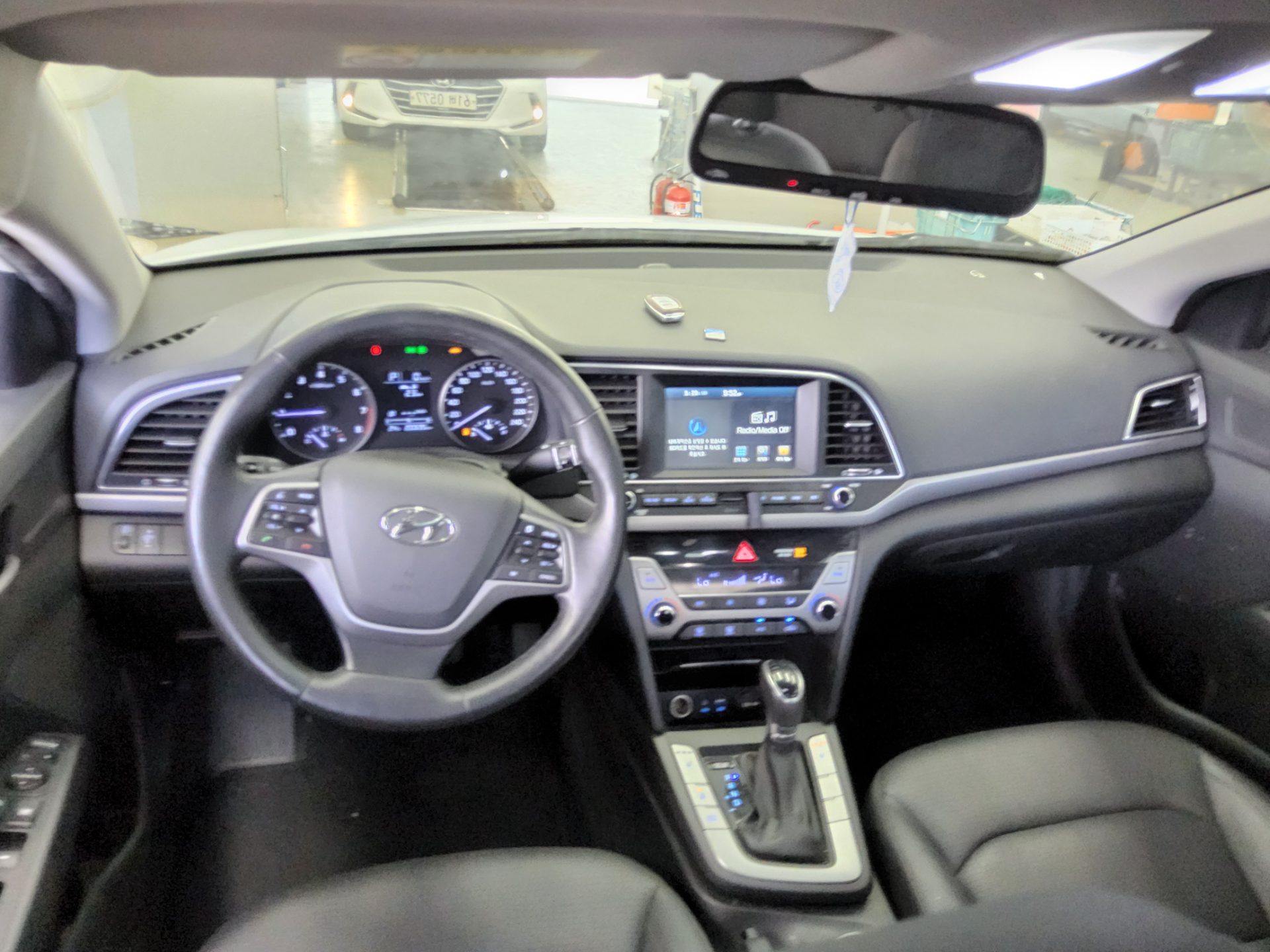 2017 - hyundai avante