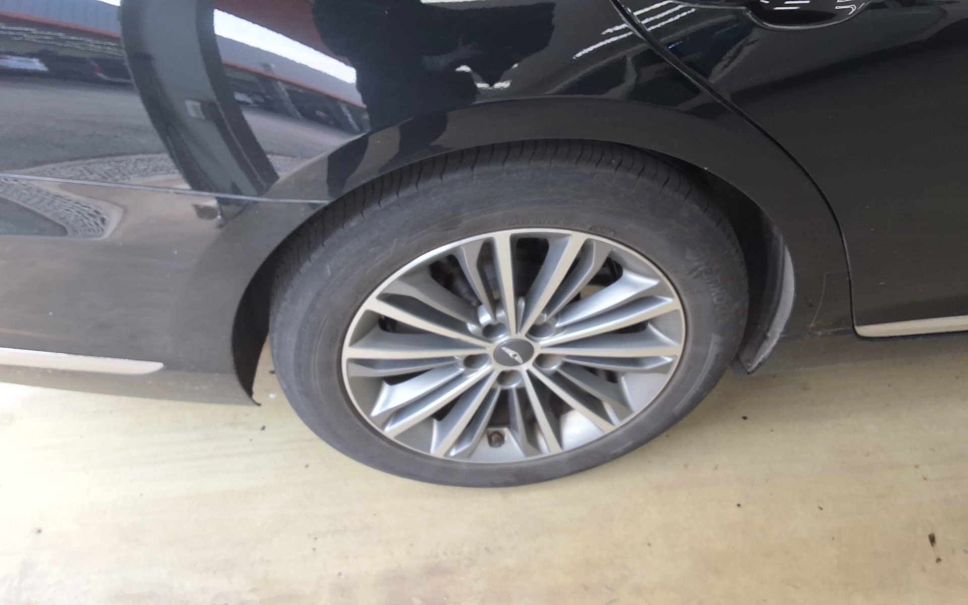 2016 - genesis eq900