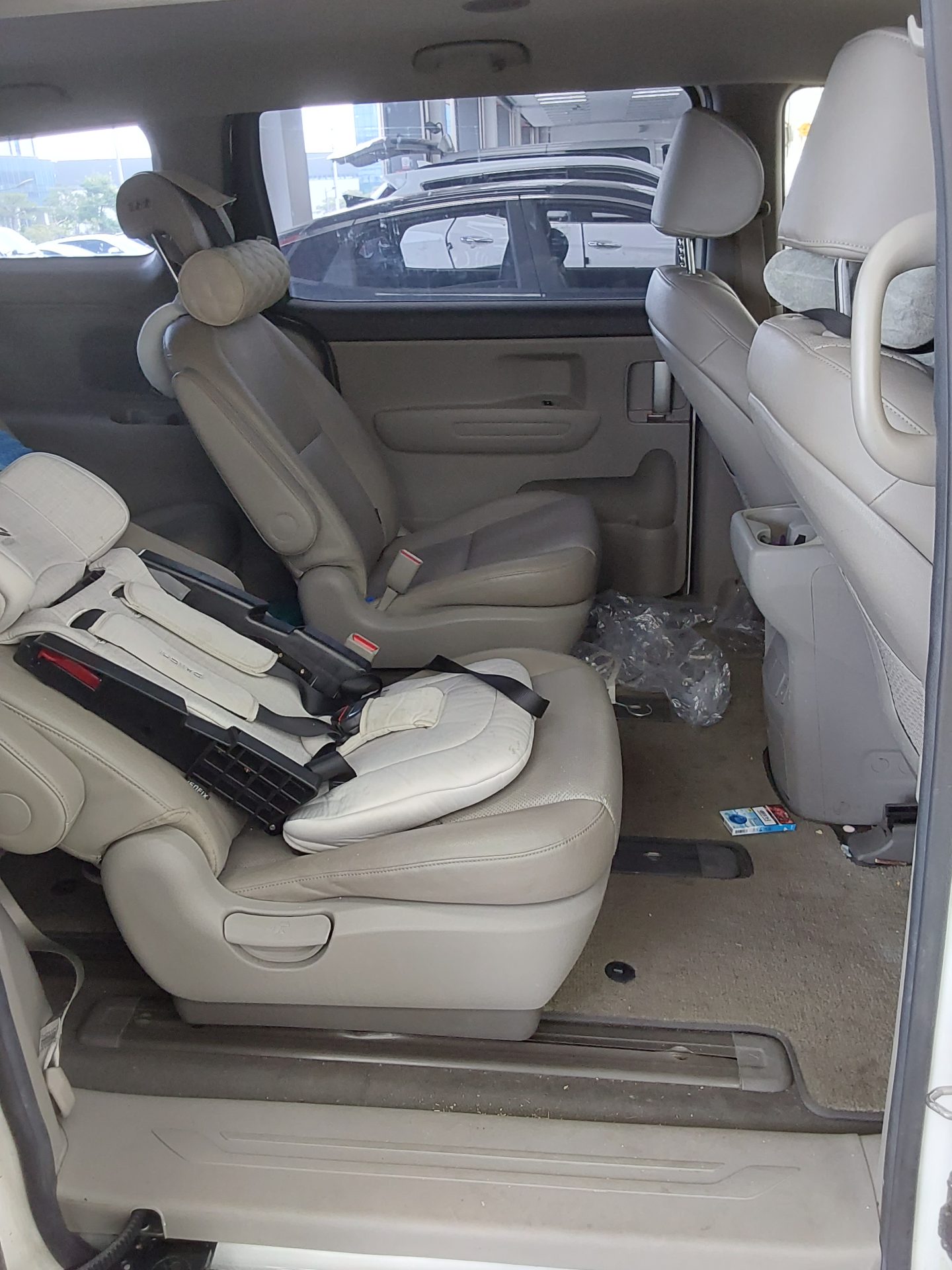 2017 - kia carnival