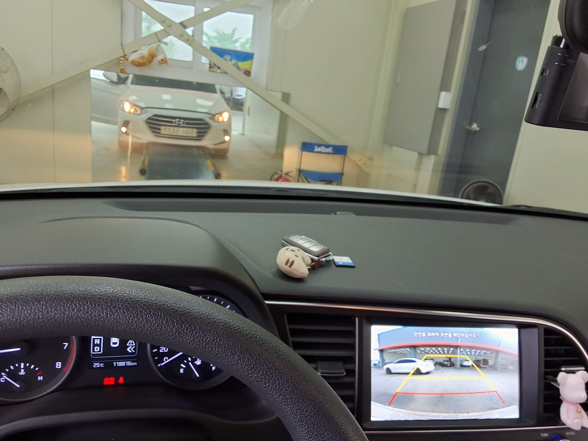 2018 - hyundai avante
