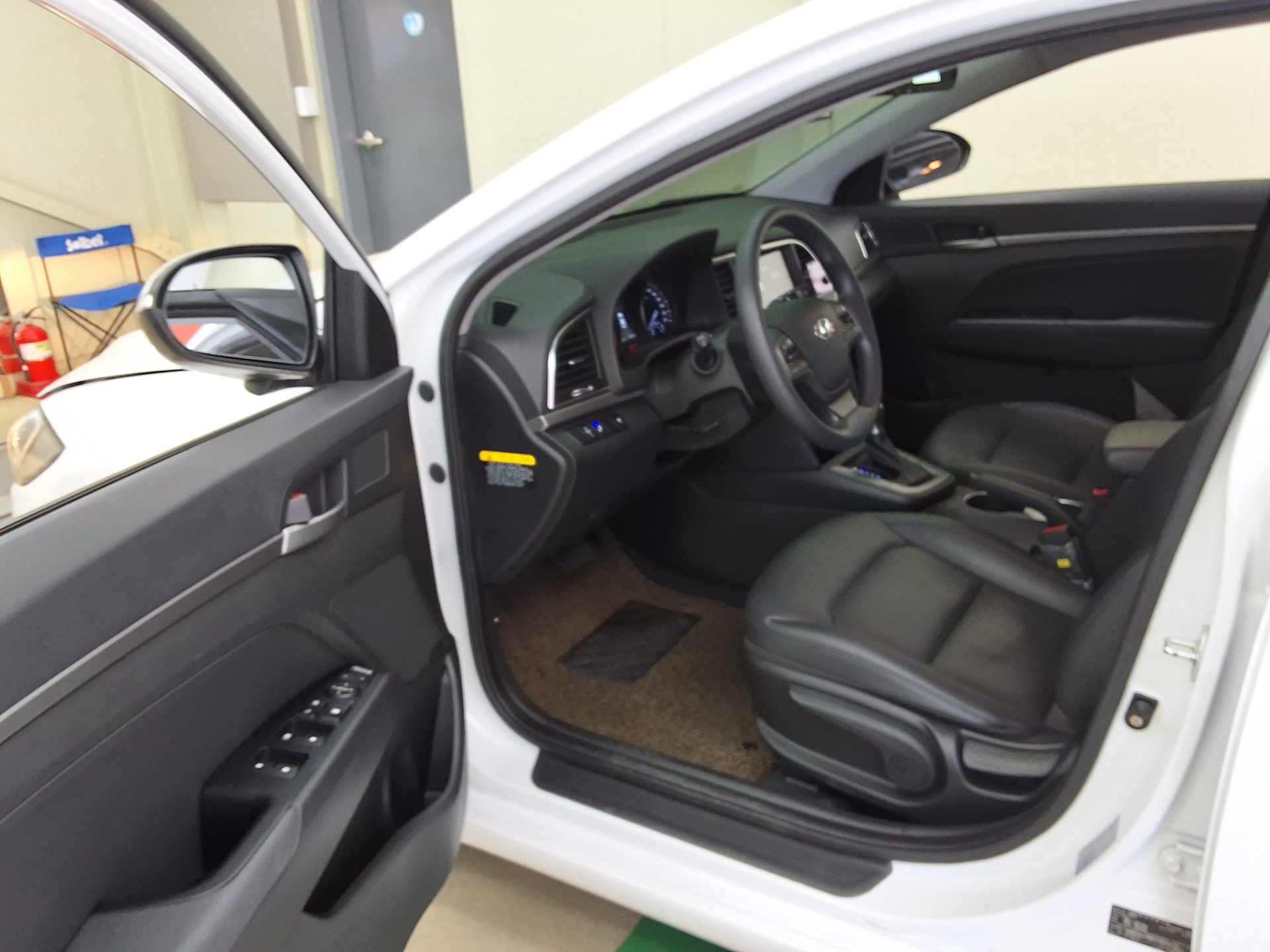 2018 - hyundai avante