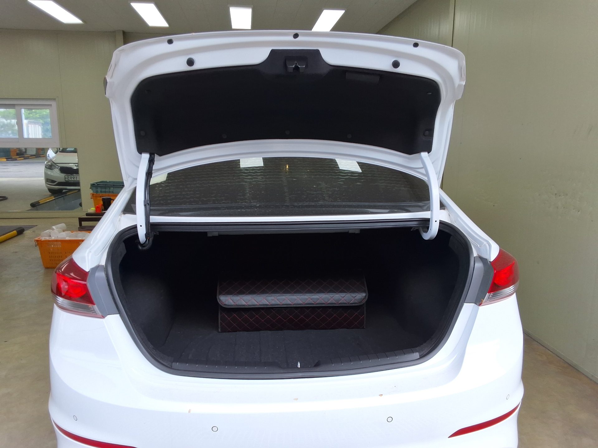 2018 - hyundai avante