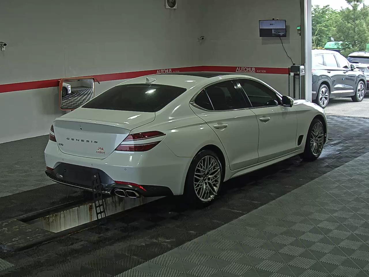 2021 - genesis g70