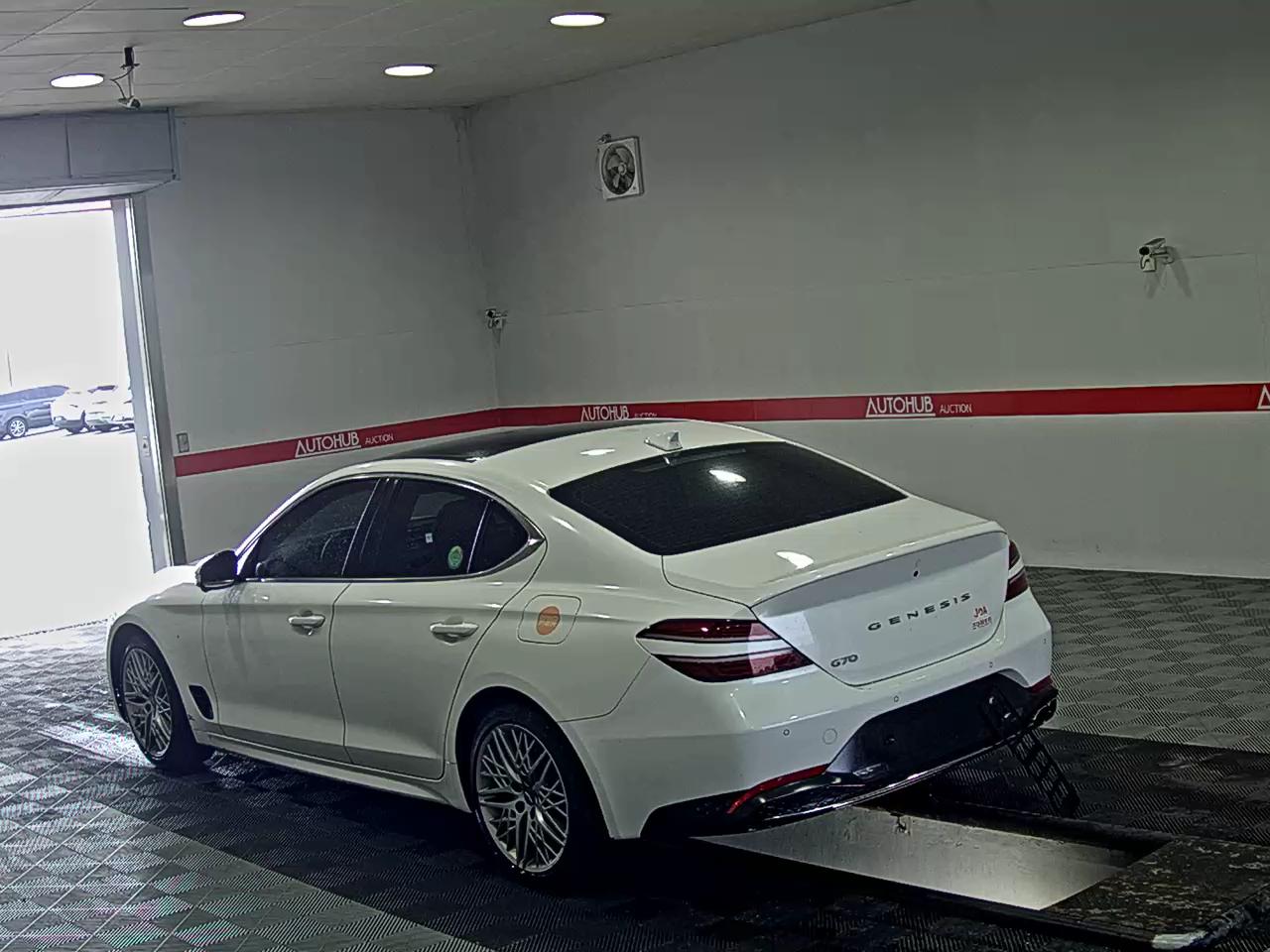 2021 - genesis g70