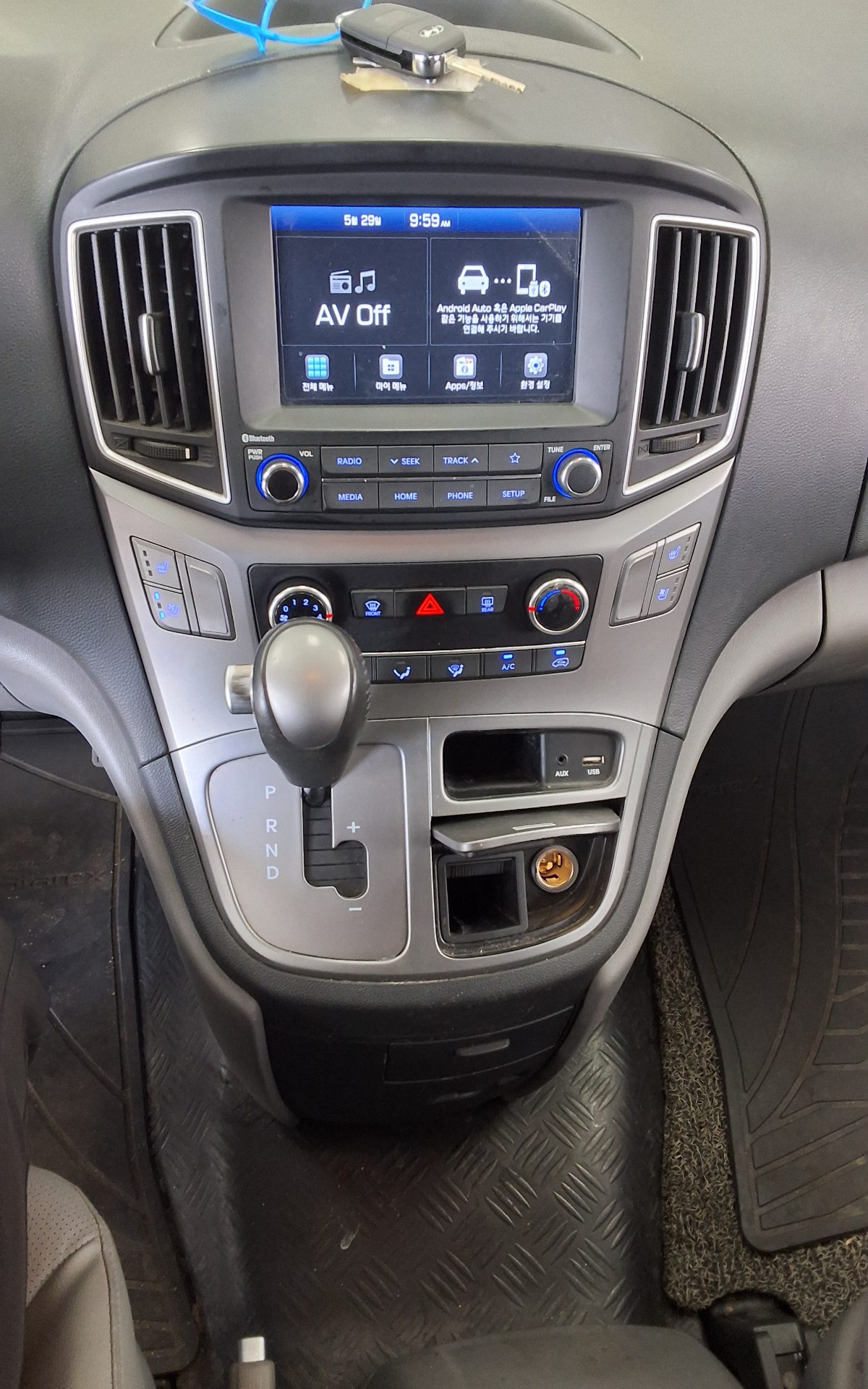 2021 - hyundai grand starex