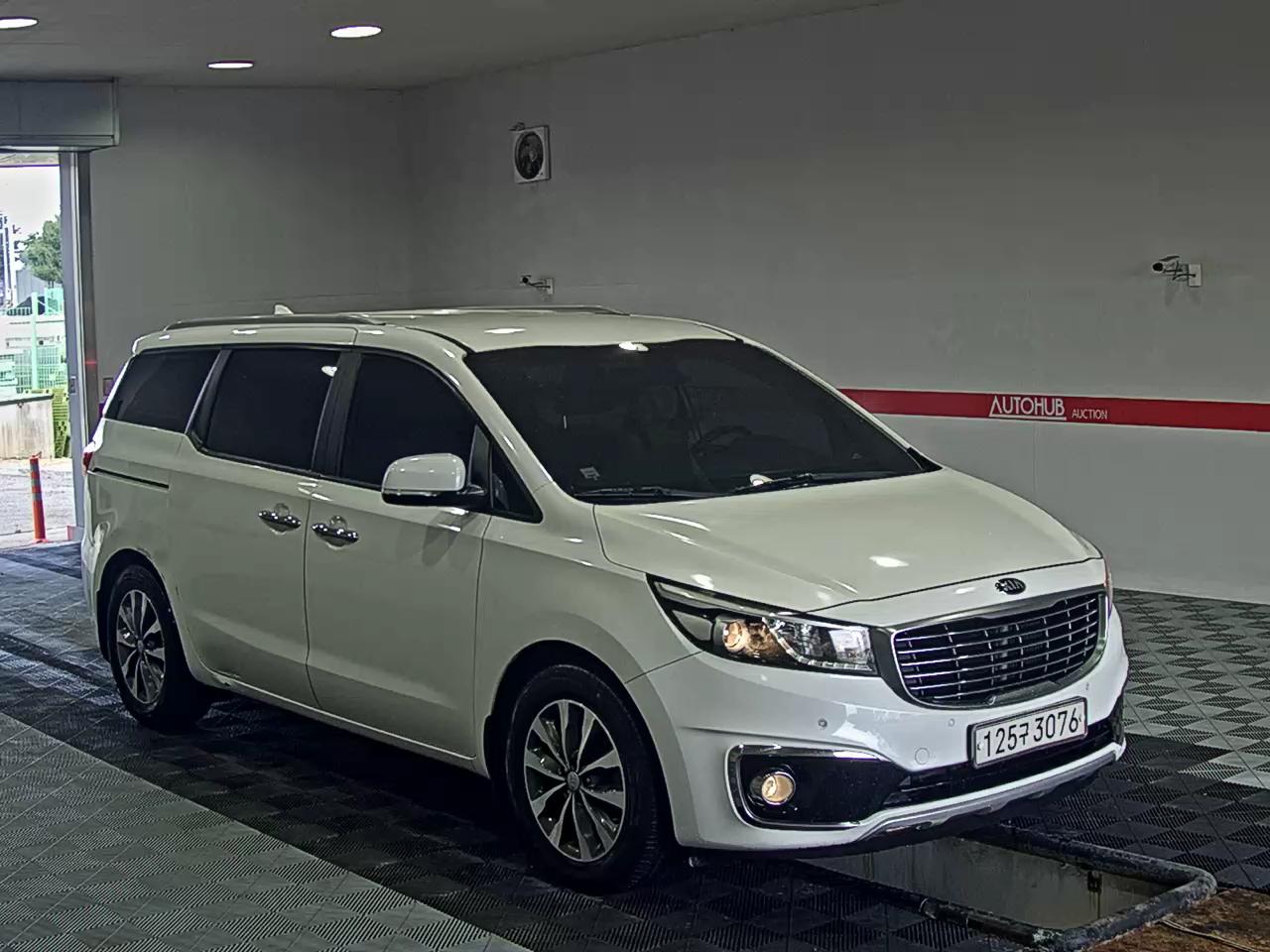 2017 - kia carnival