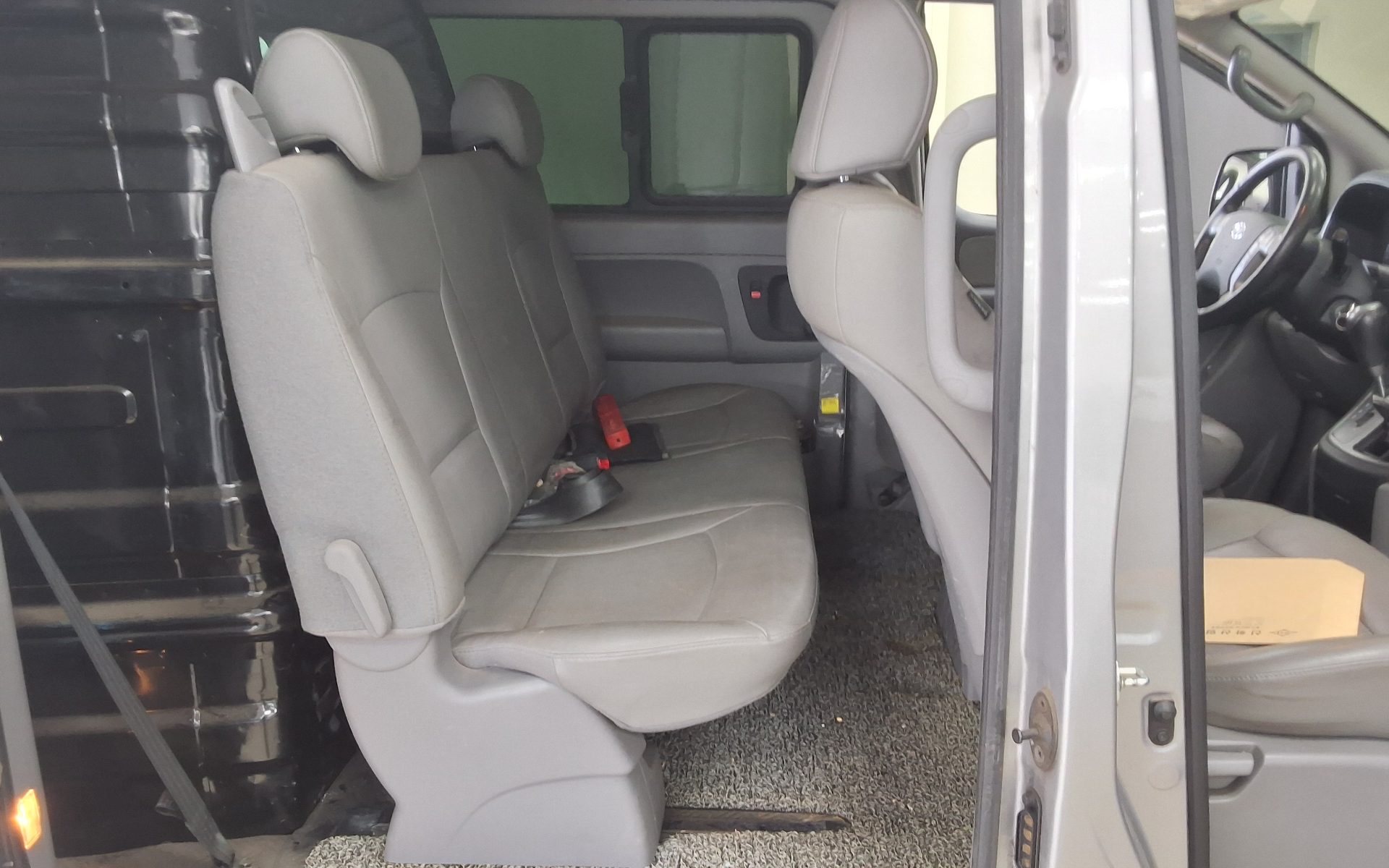 2021 - hyundai grand starex