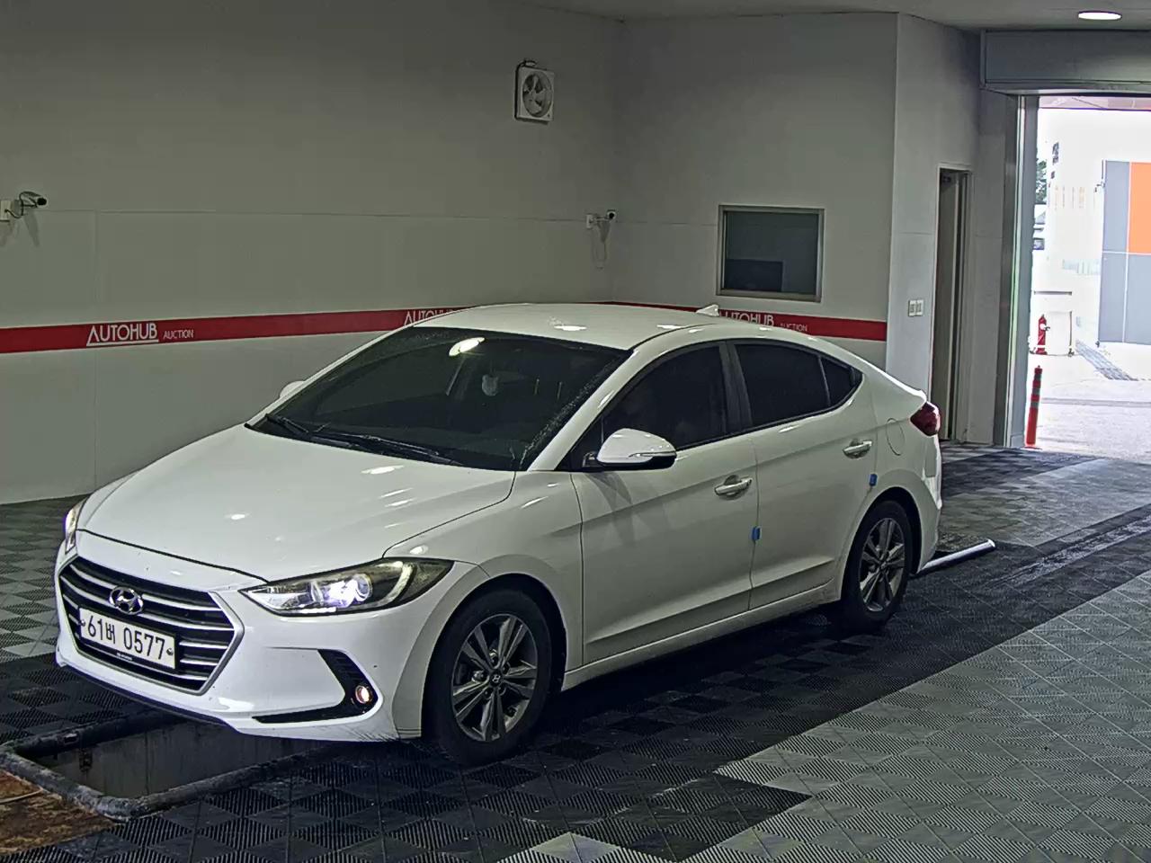 HYUNDAI AVANTE GDi