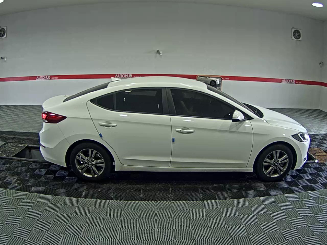 2017 - hyundai avante