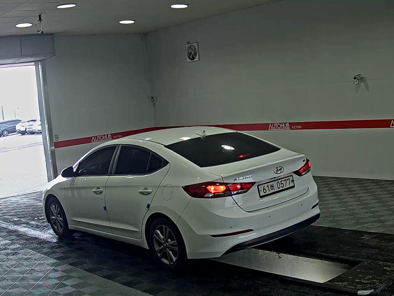 2017 - hyundai avante
