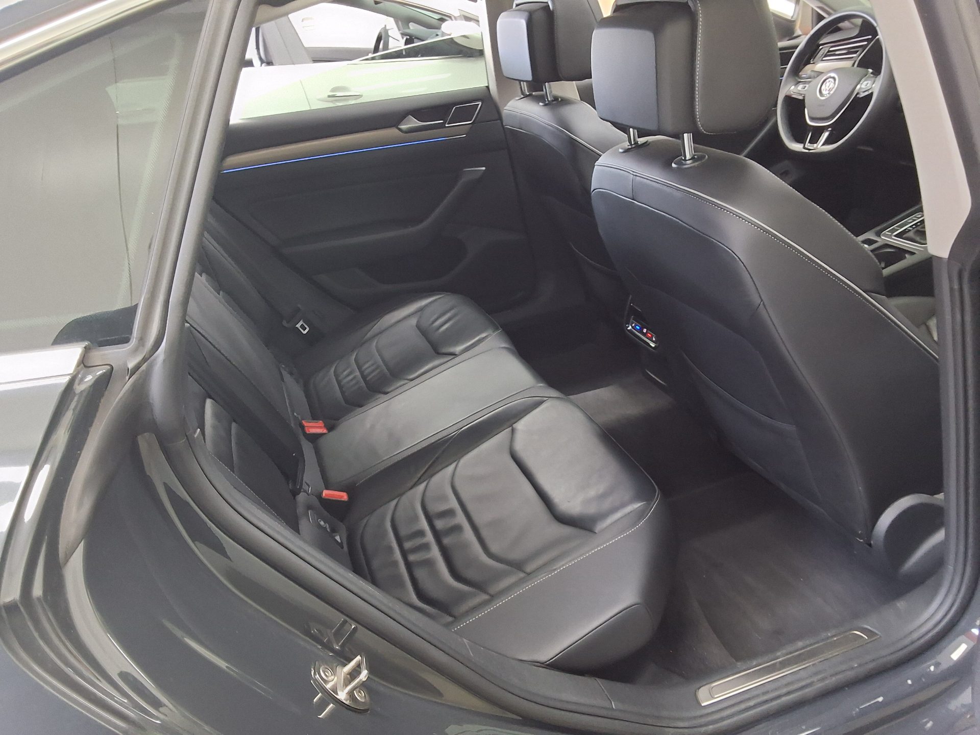 2019 - volkswagen arteon