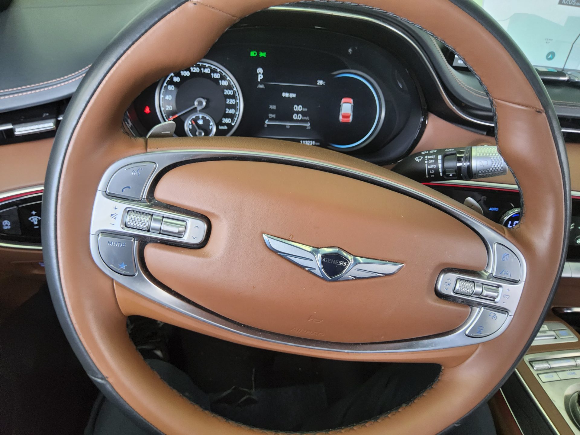 2022 - genesis gv70