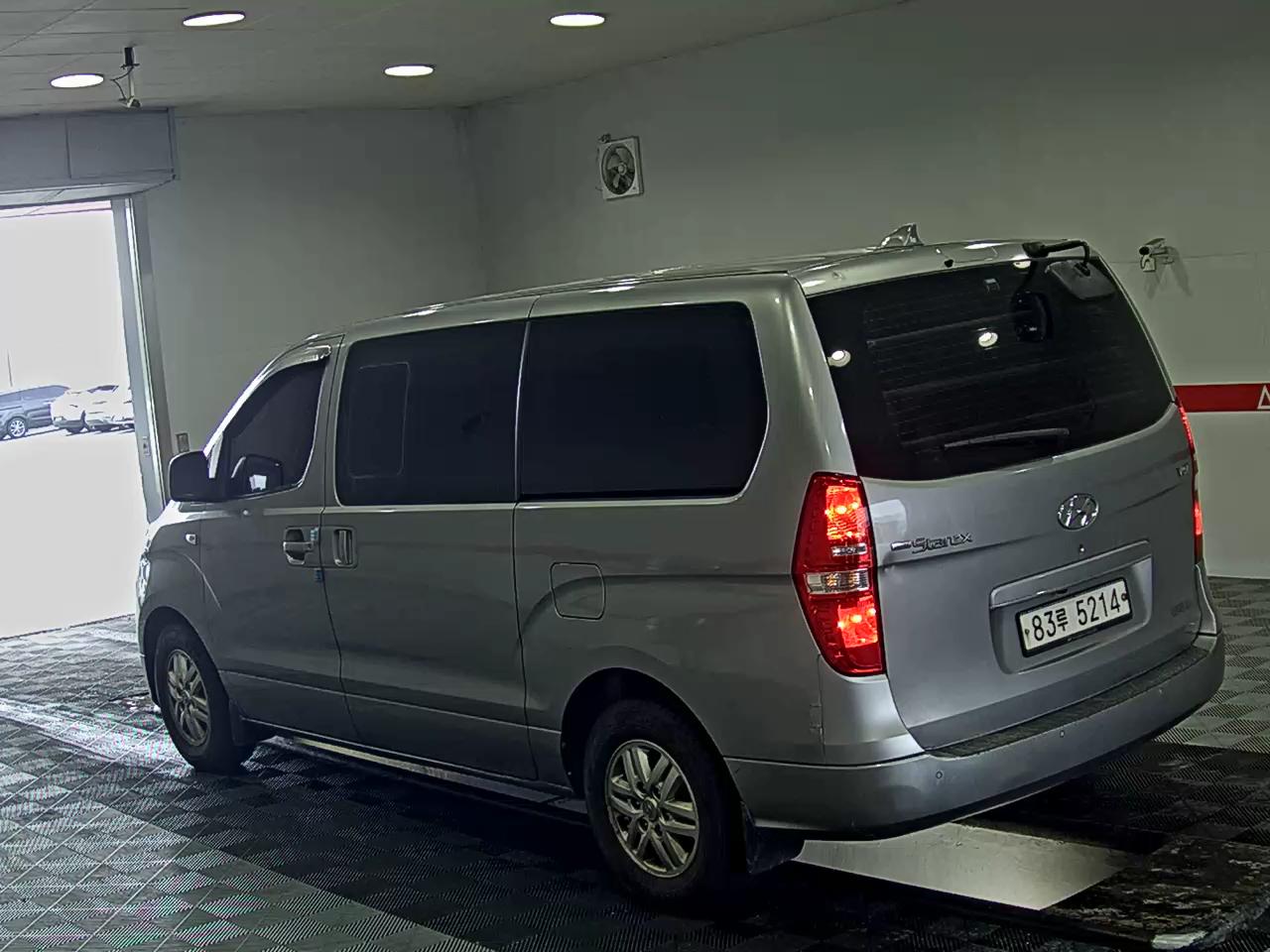 2021 - hyundai grand starex