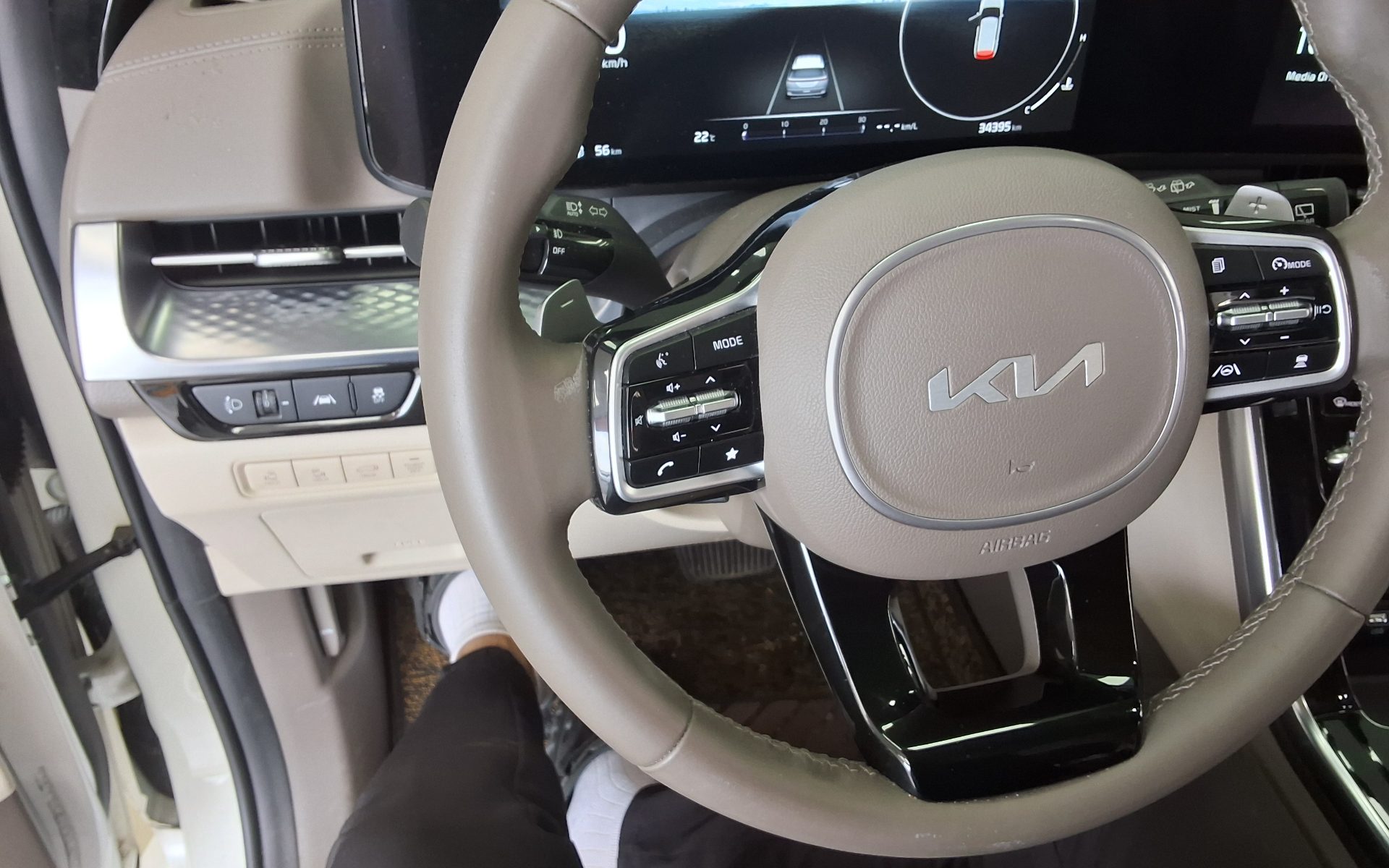 2022 - kia carnival
