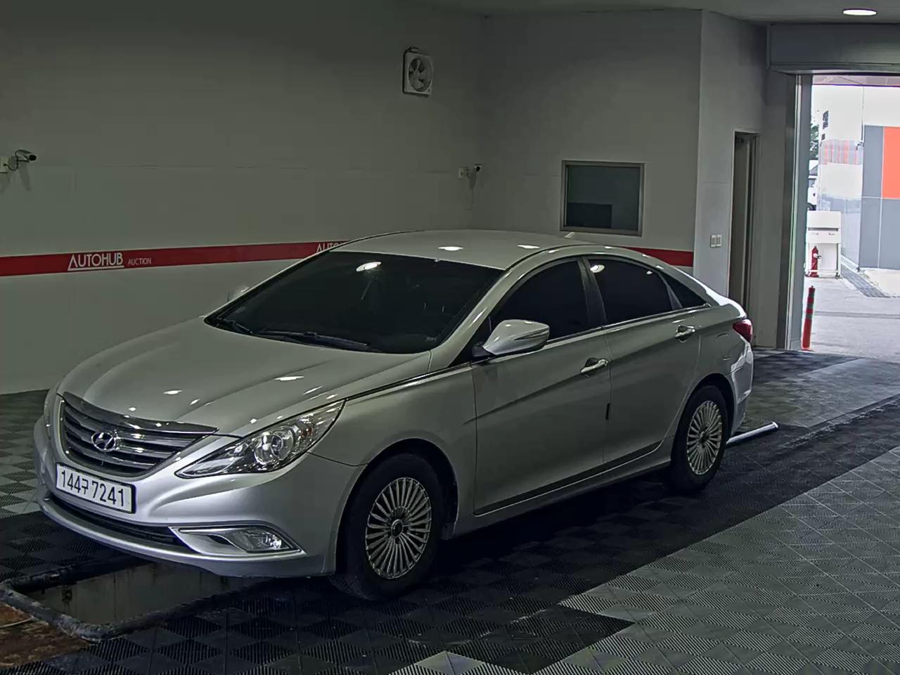 HYUNDAI SONATA BRILLIANT LPi RENTAL CAR