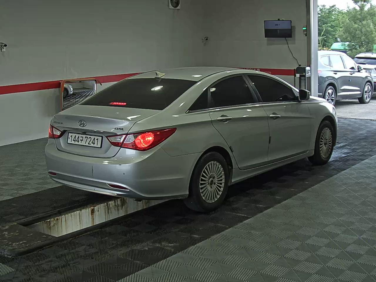 2013 - hyundai sonata