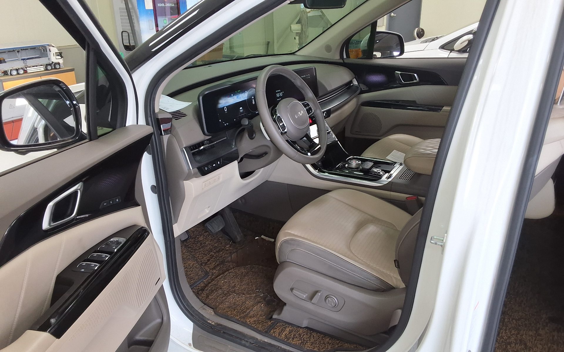 2022 - kia carnival