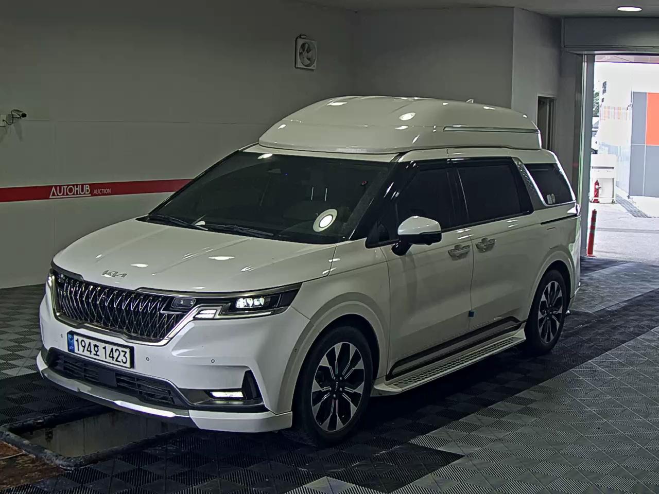 KIA CARNIVAL (KA4) -LIMOUSINE