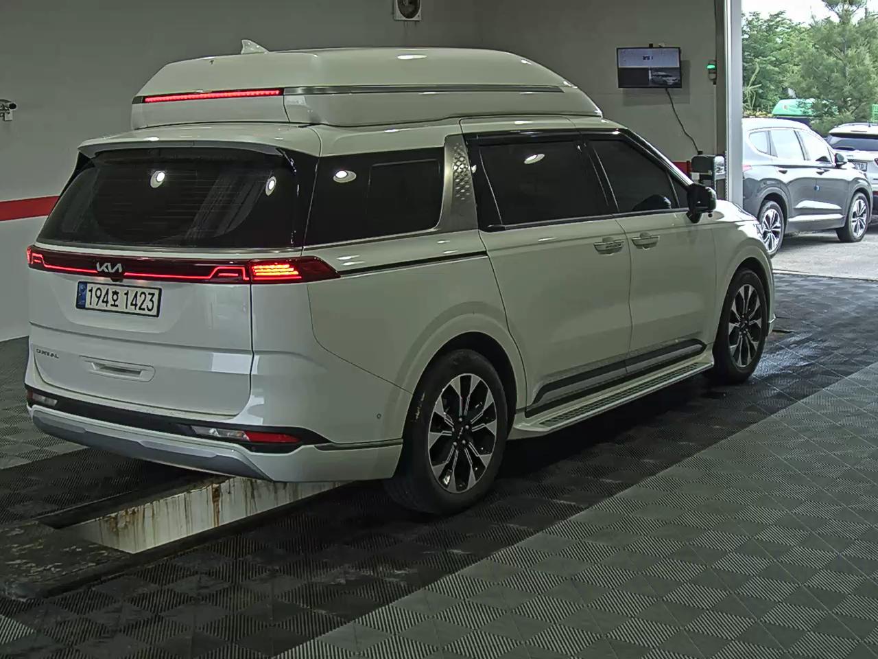 2022 - kia carnival