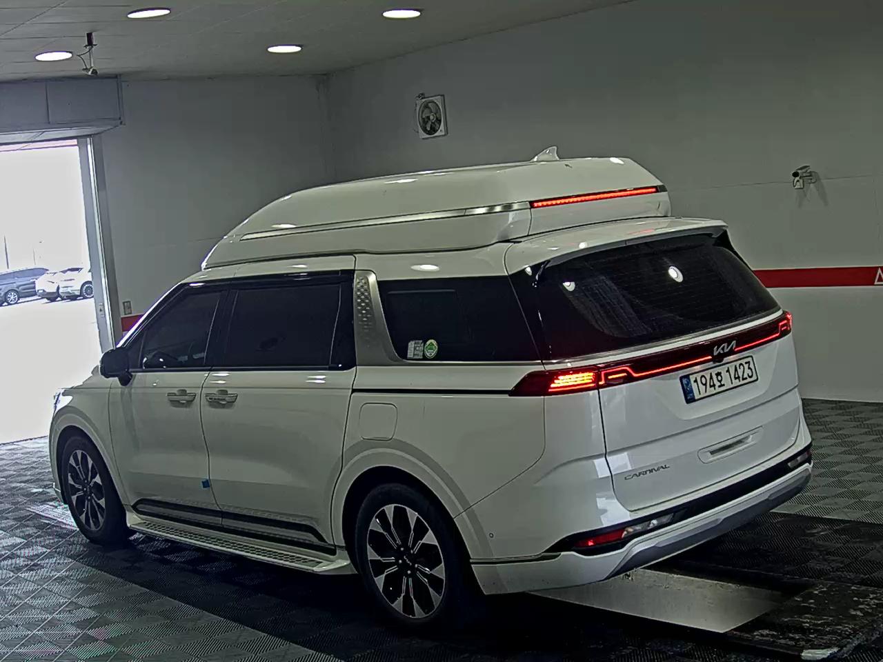 2022 - kia carnival
