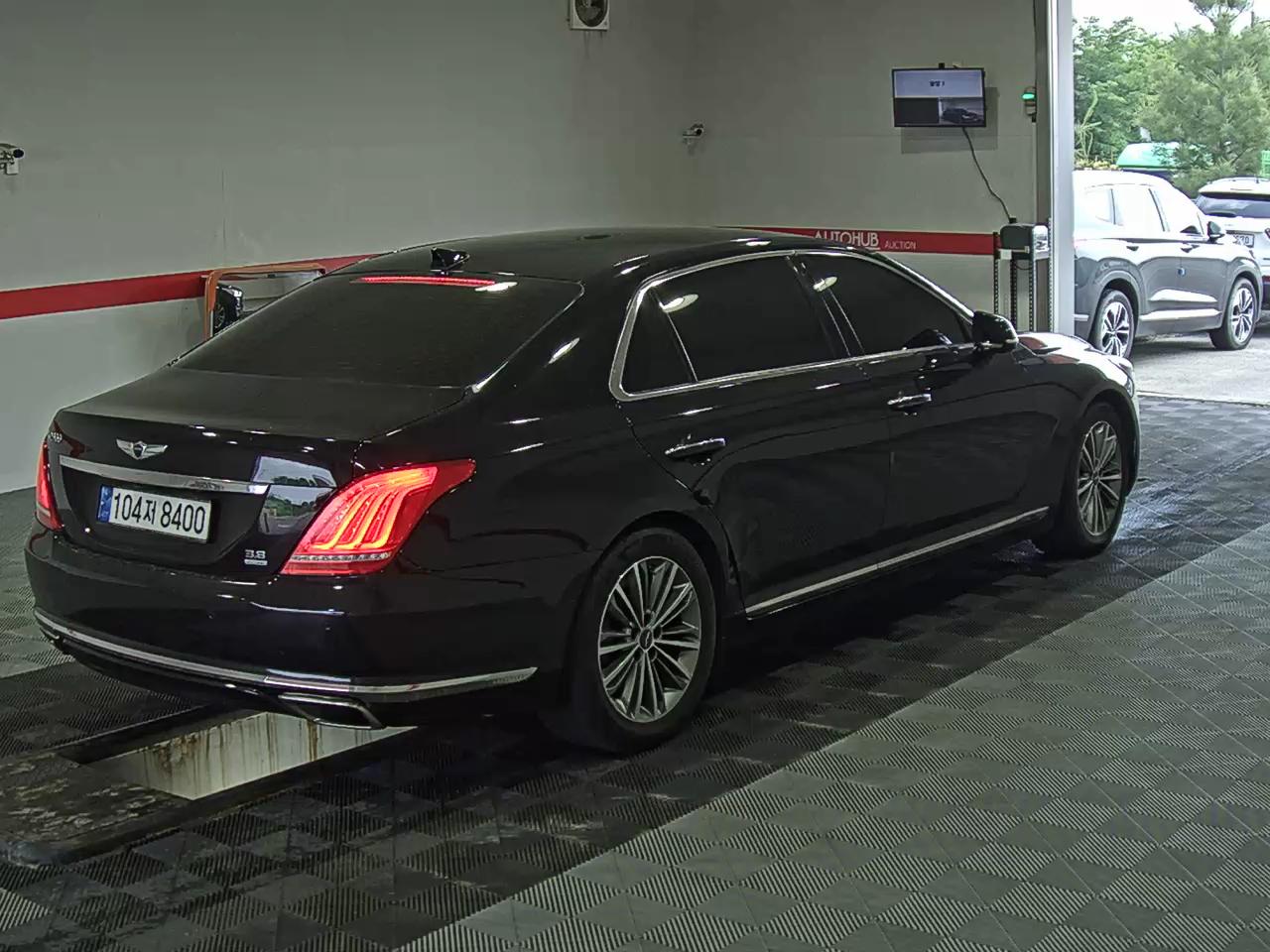 2016 - genesis eq900