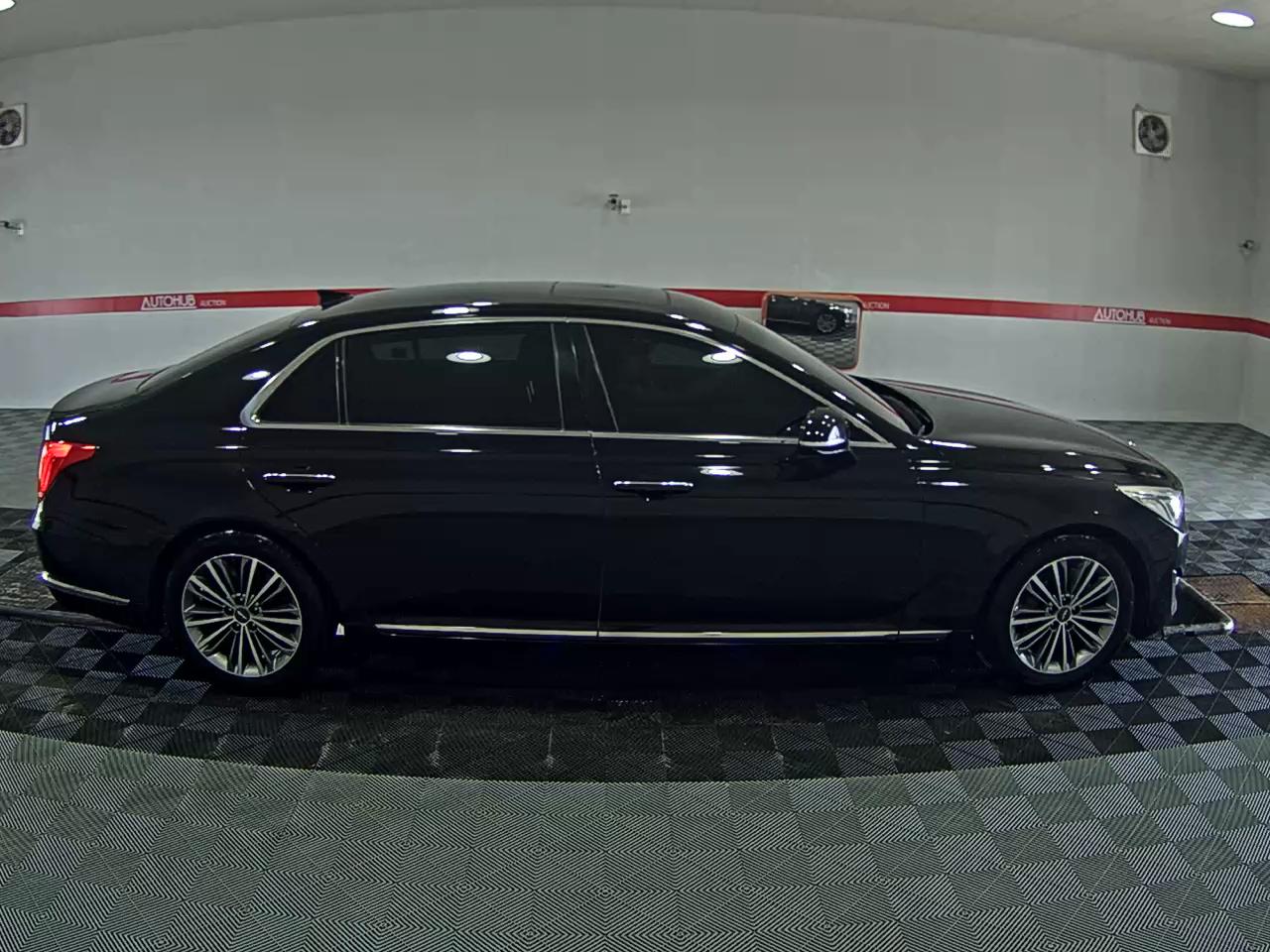 2016 - genesis eq900