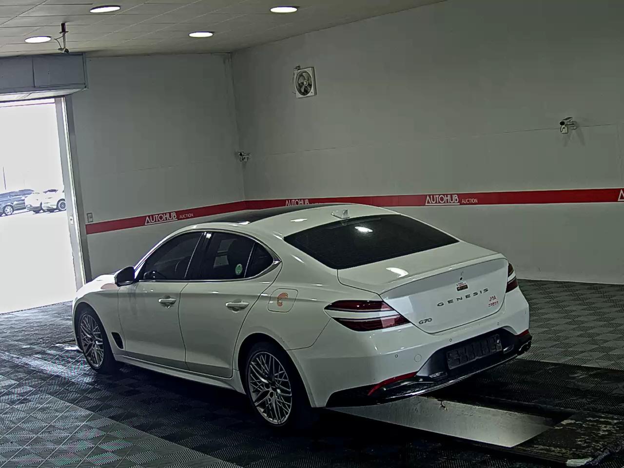 2021 - genesis g70