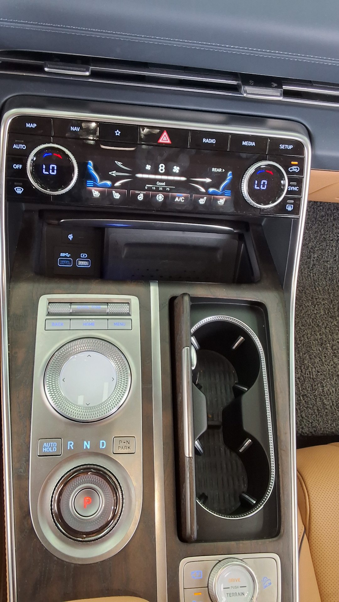 2022 - genesis gv80