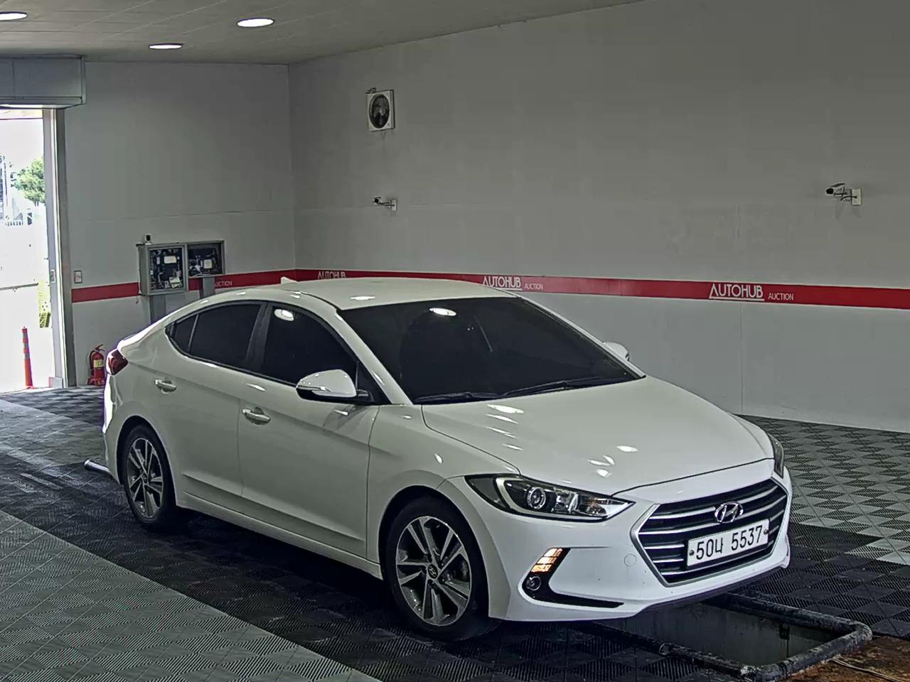 2018 - hyundai avante