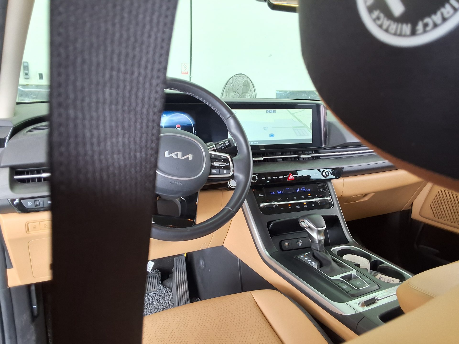 2023 - kia carnival