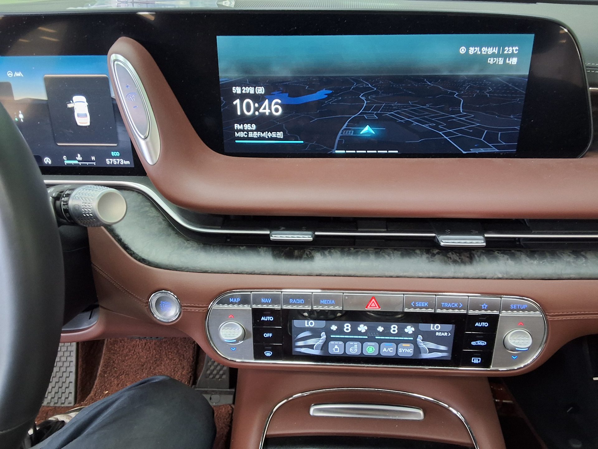 2023 - genesis g90