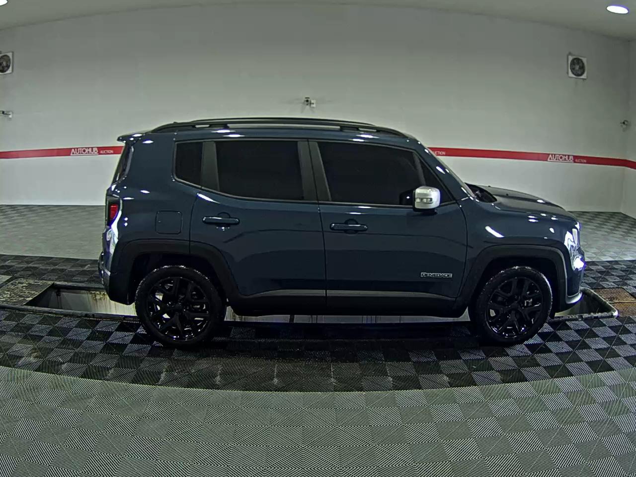 2022 - jeep renegade