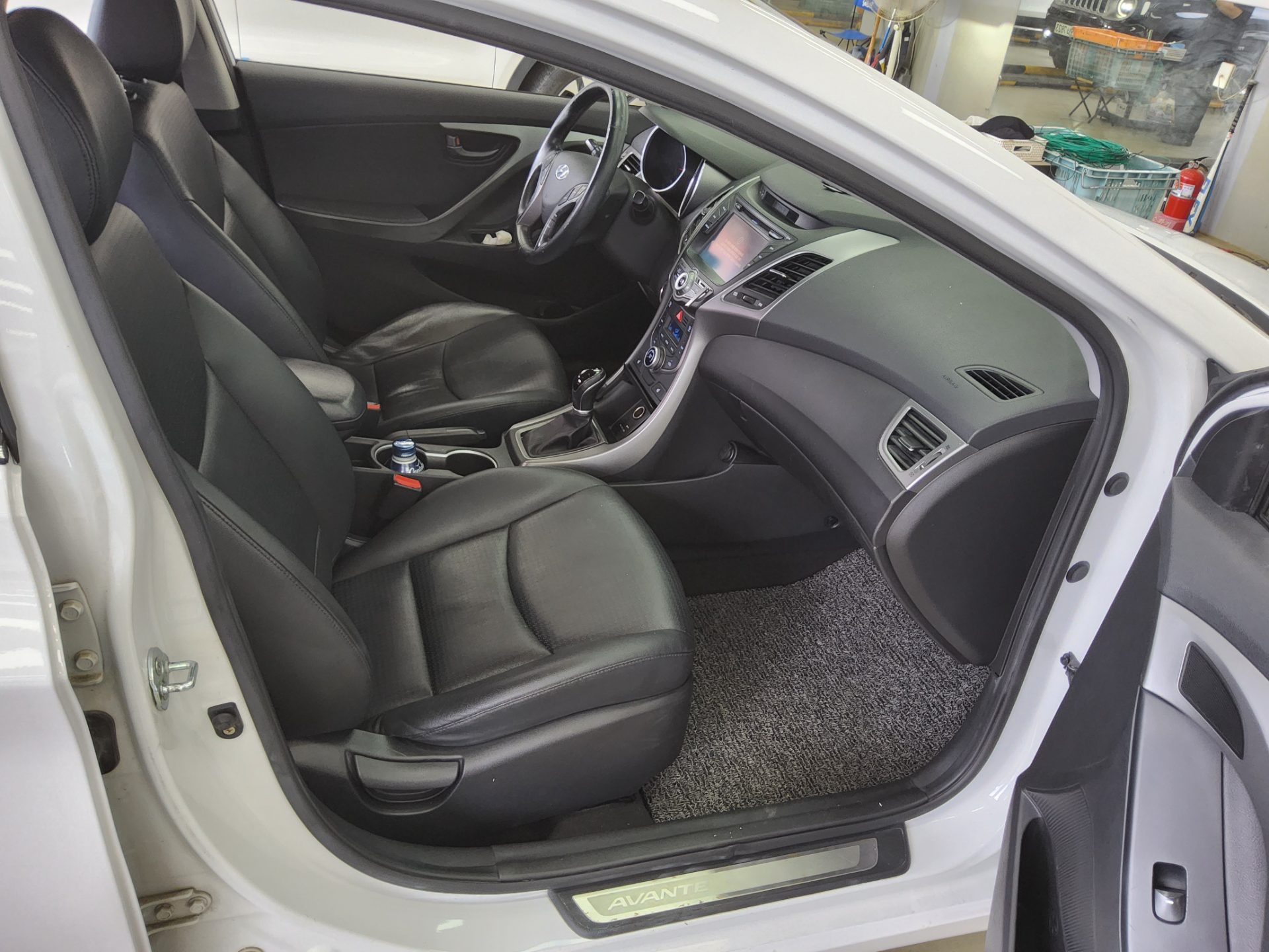 2014 - hyundai avante