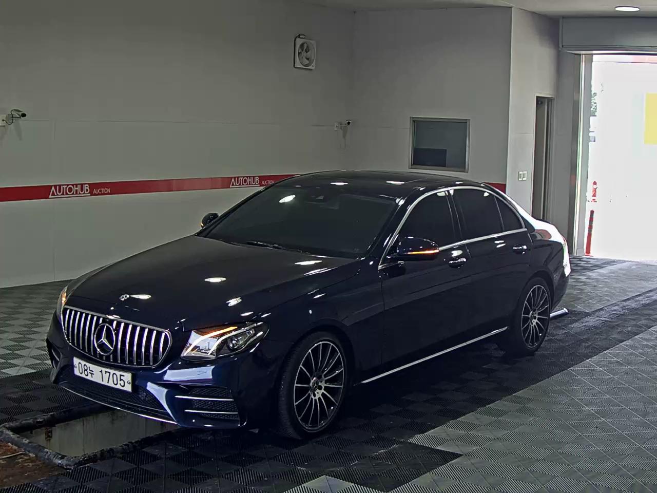 MERCEDES-BENZ CLASS (5TH GEN) E200 AVANTGARDE