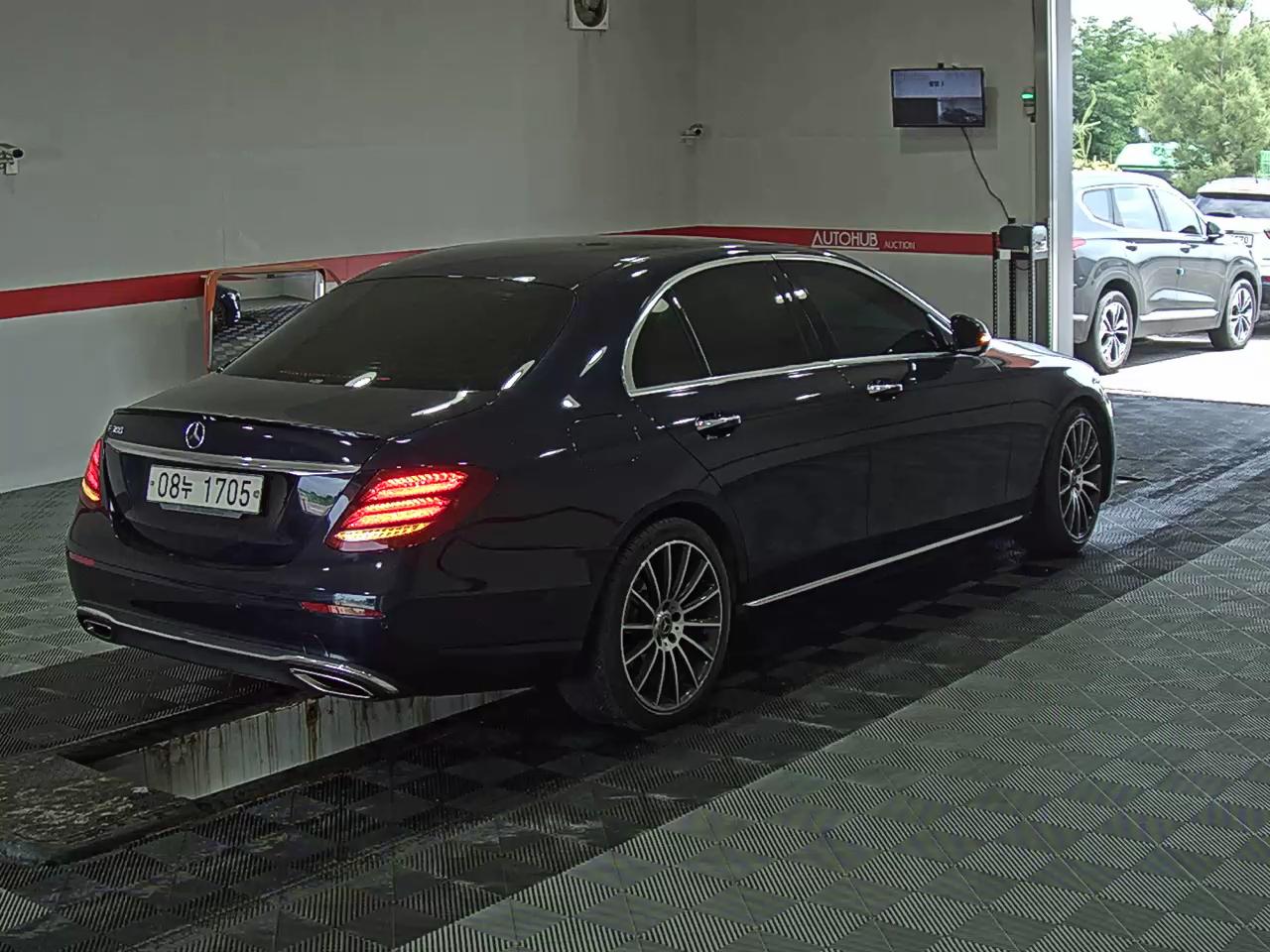 2018 - mercedes-benz e200