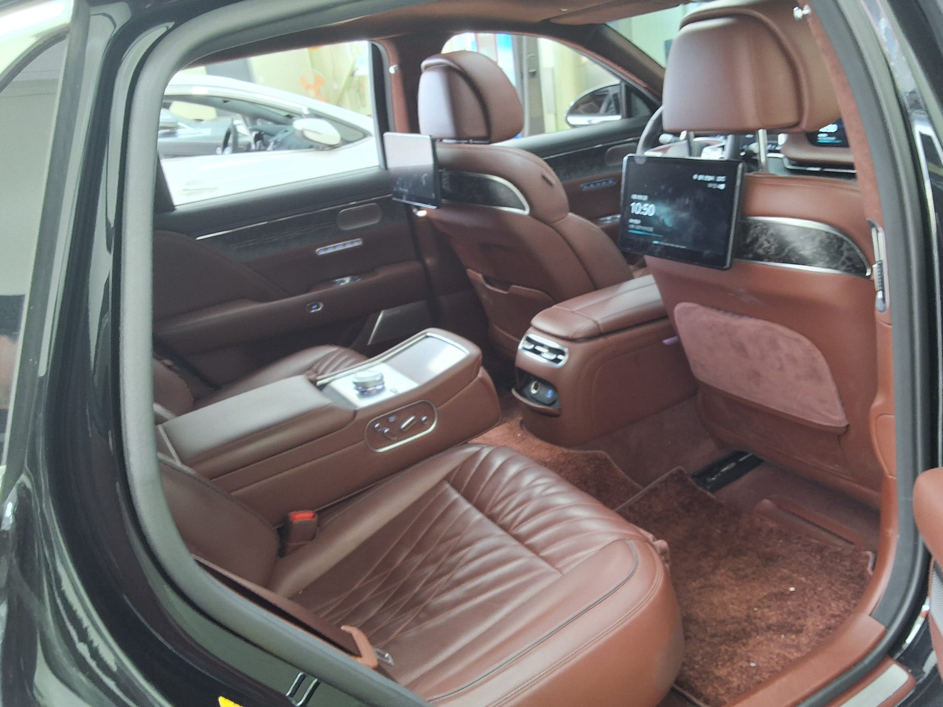 2023 - genesis g90