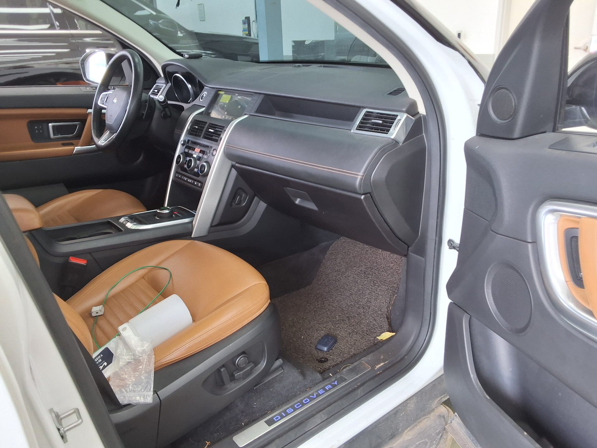 2018 - land rover discovery