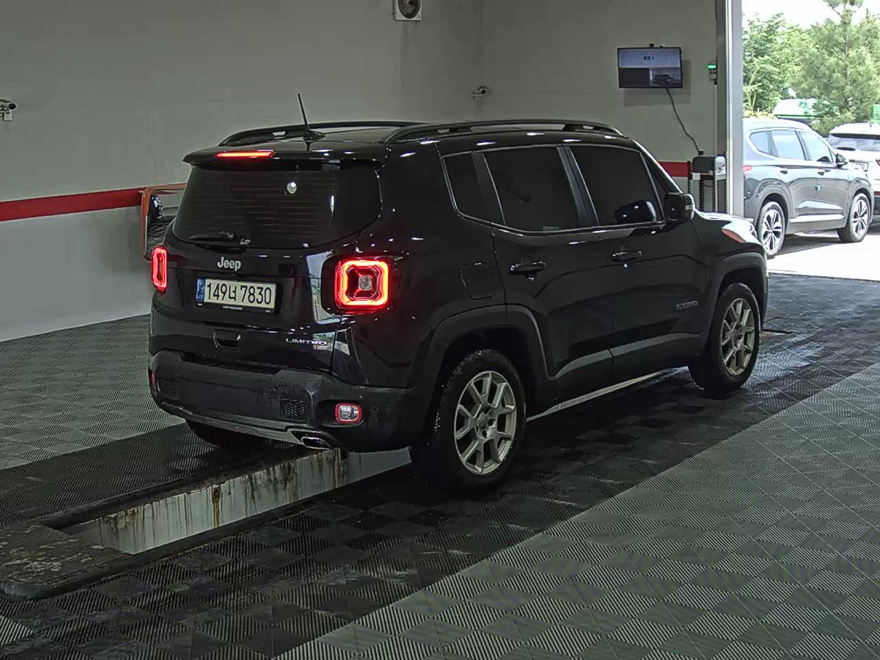 2021 - jeep renegade