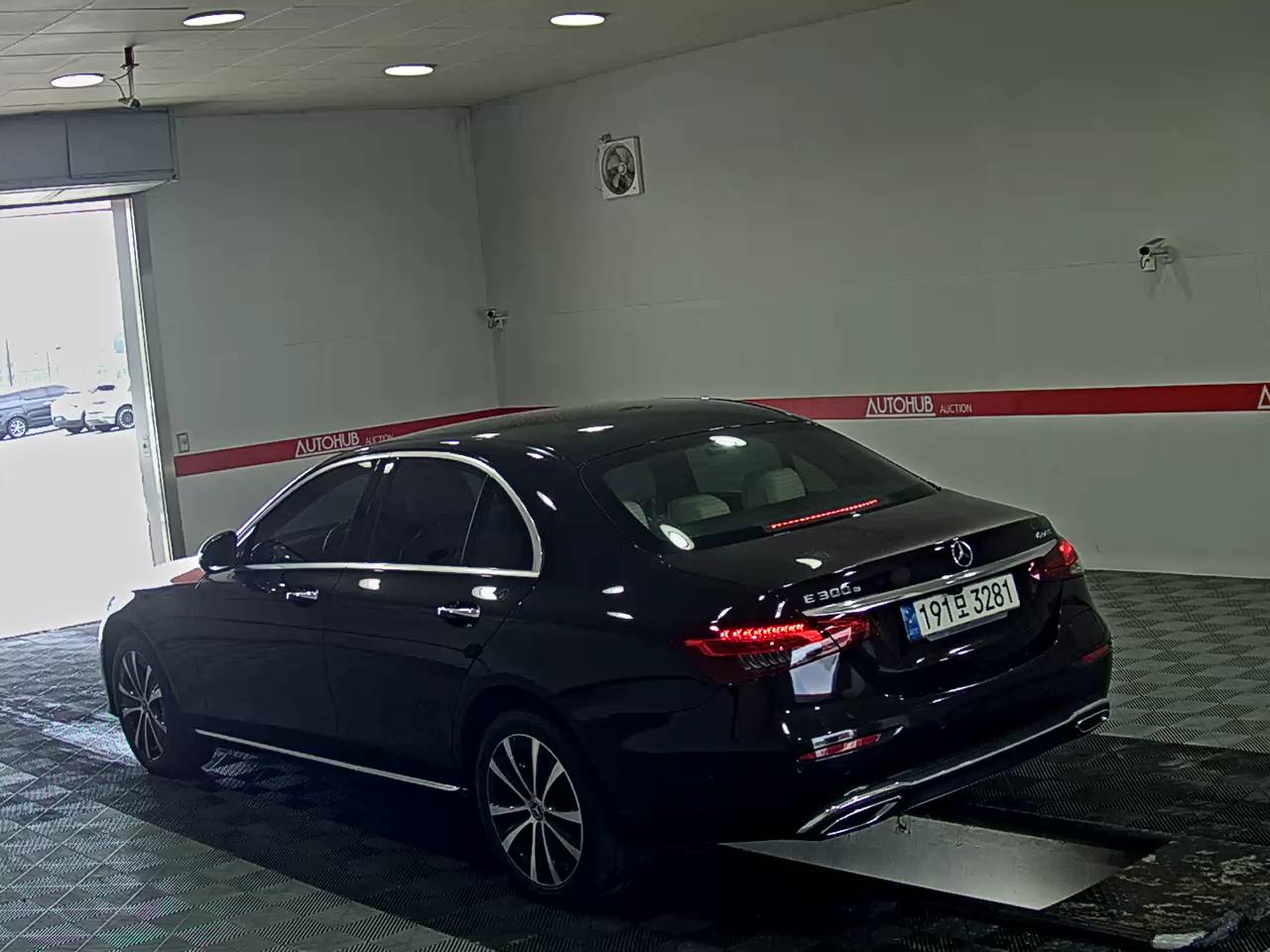 2021 - mercedes-benz e300e