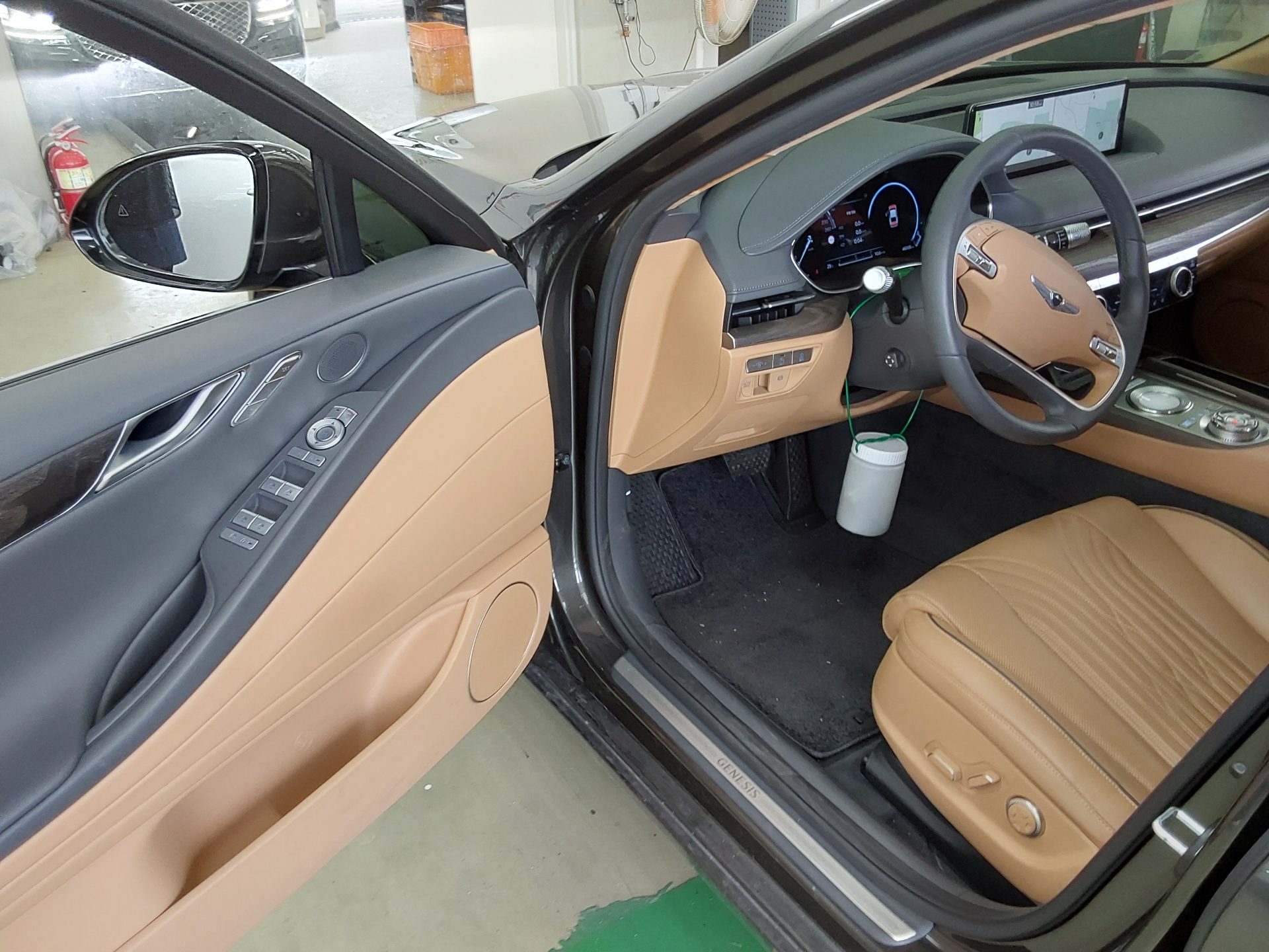 2022 - genesis g80