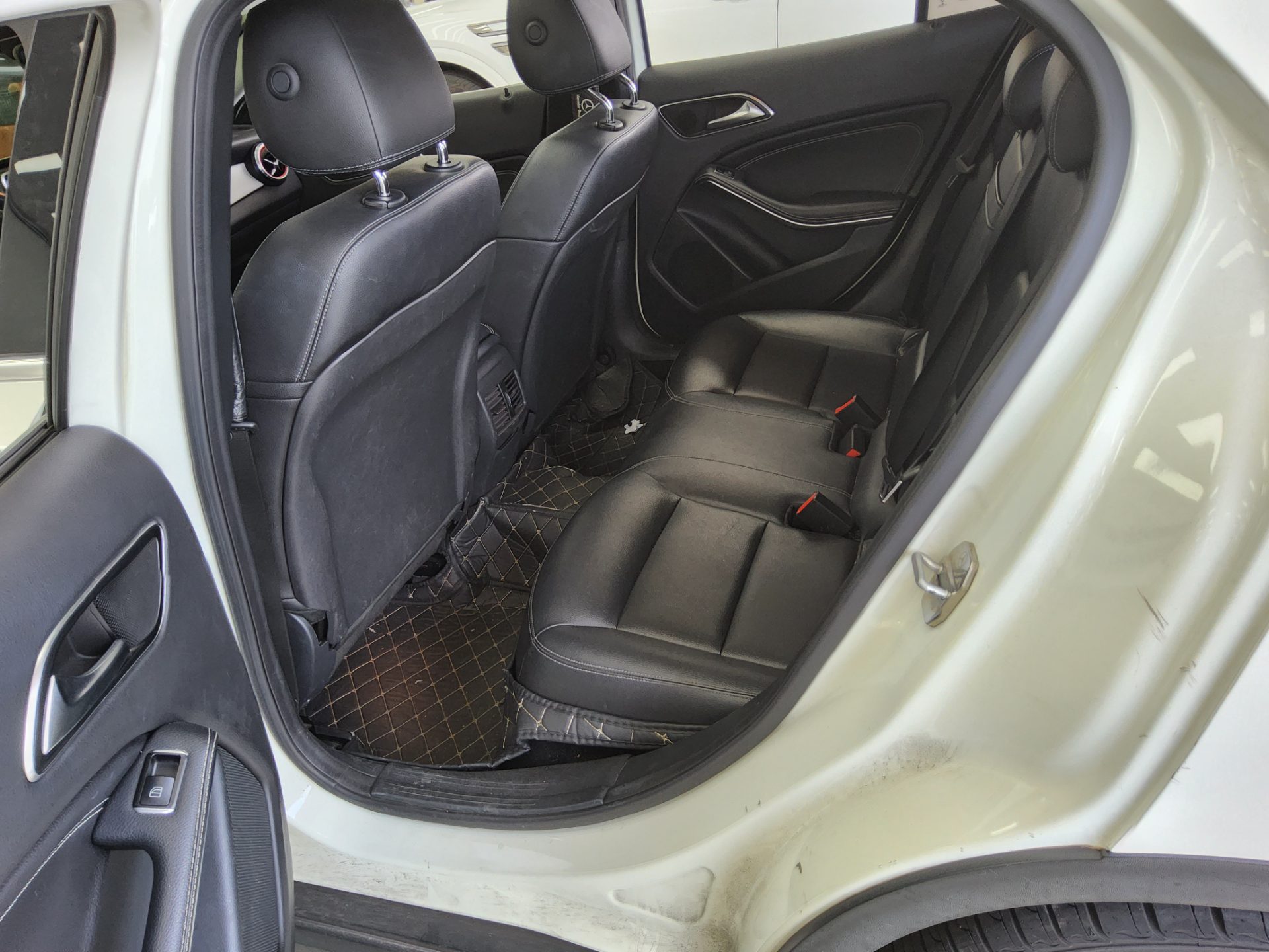 2016 - mercedes-benz 200