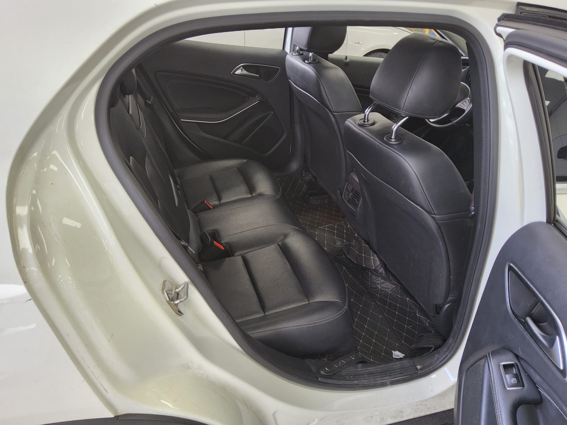 2016 - mercedes-benz 200