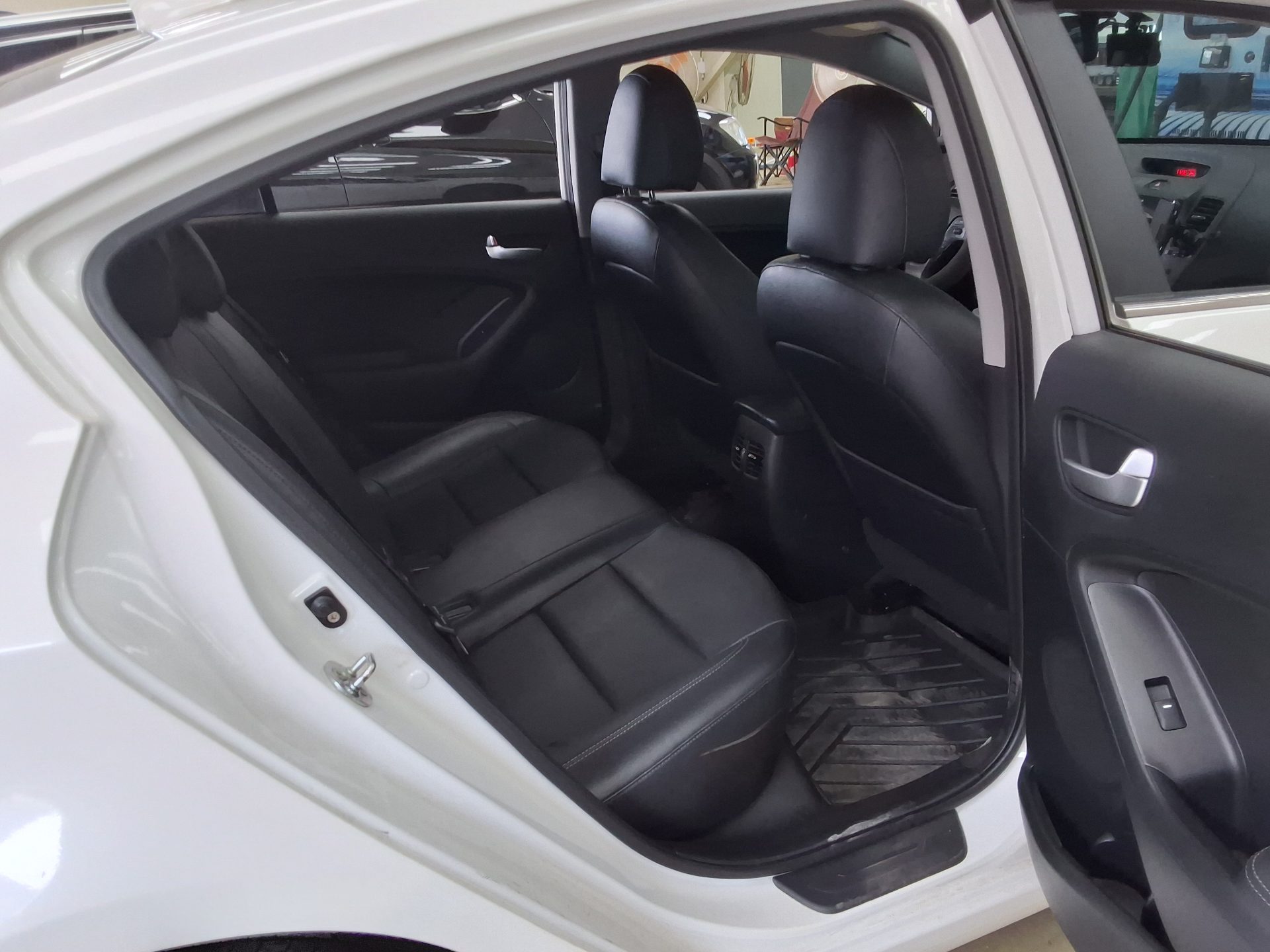 2015 - kia k3
