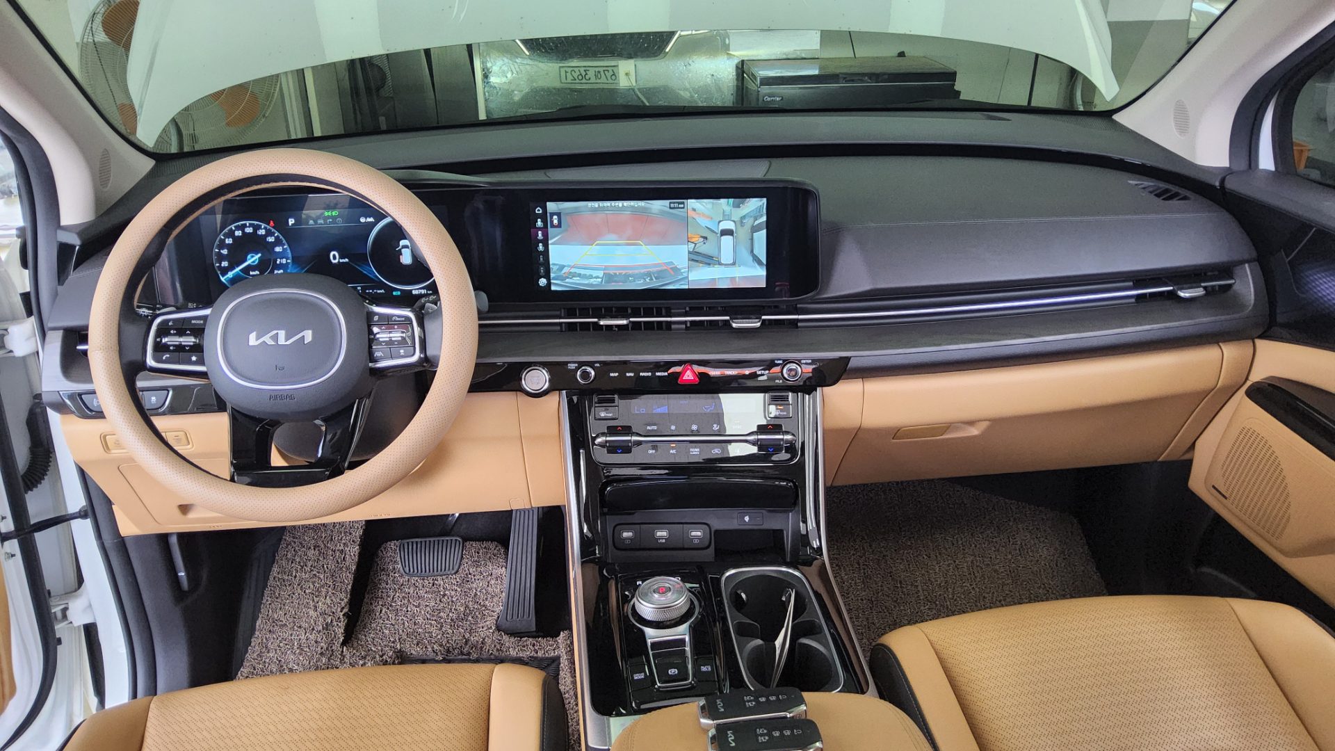 2023 - kia carnival
