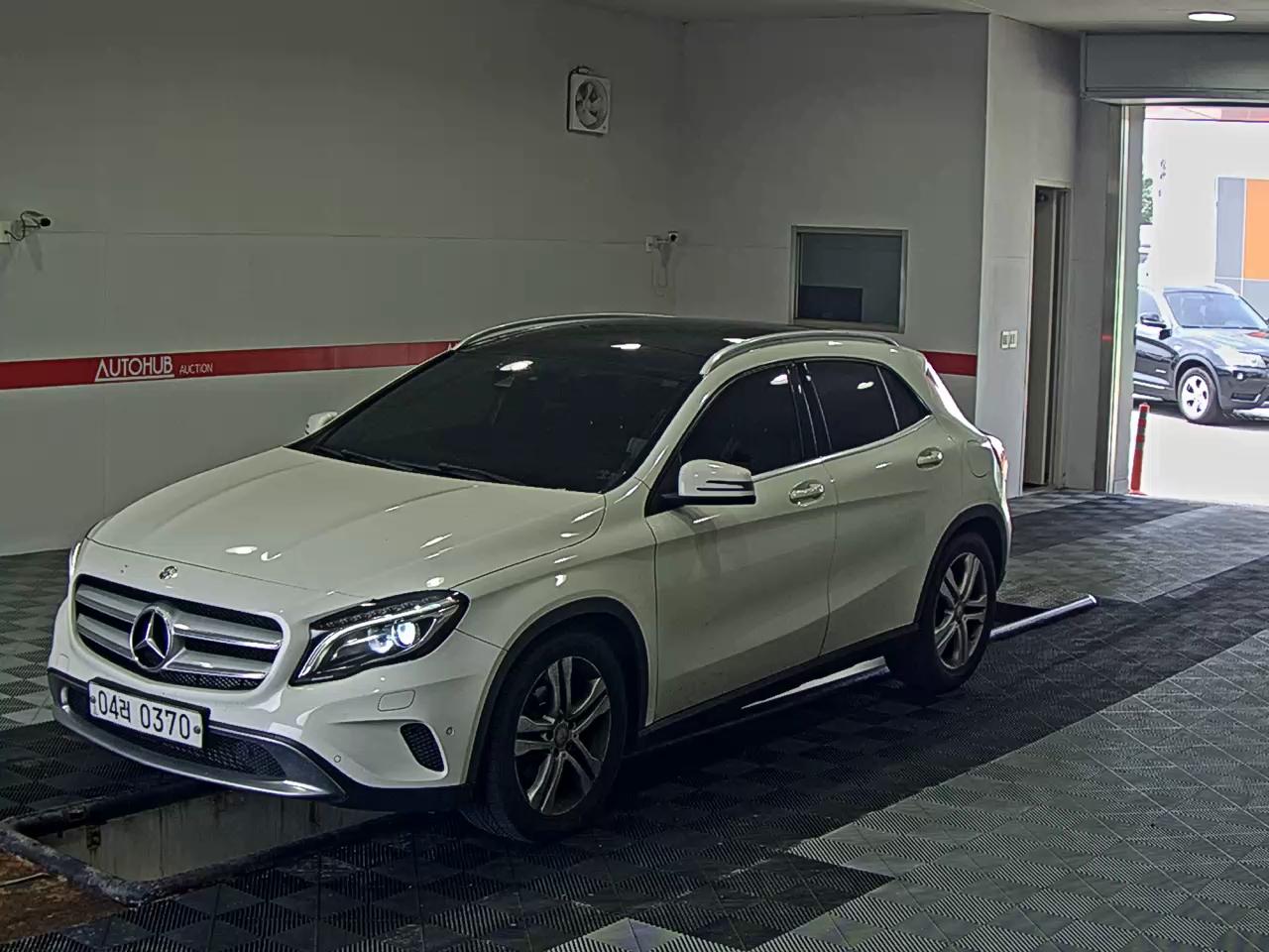 MERCEDES-BENZ GLA-CLASS GLA 200 d