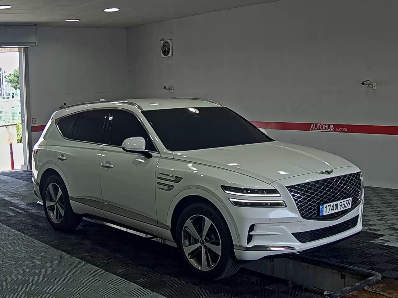 2022 - genesis gv80